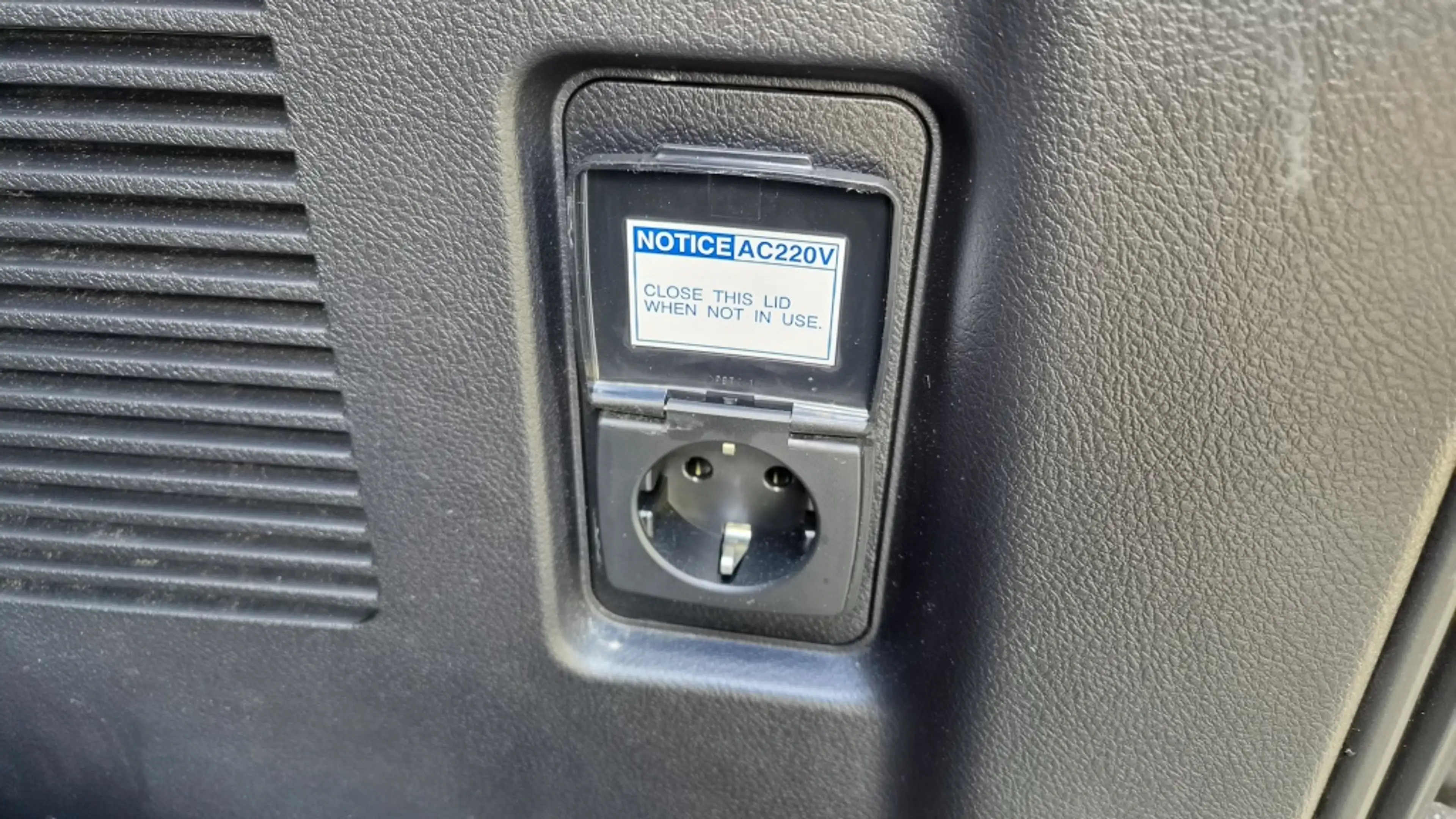 Toyota Land Cruiser 2.8 D-4D Professional Van, Off-Road Pakket, Leder, — photo 26