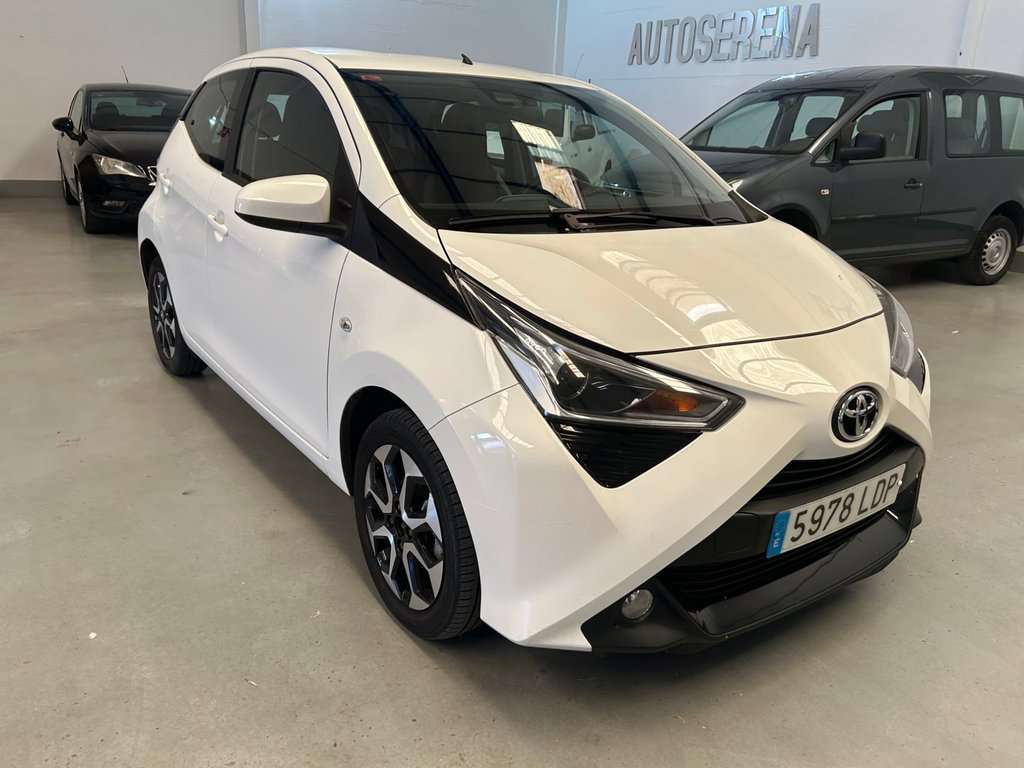 Toyota Aygo 1.0 70 x-play - foto 1