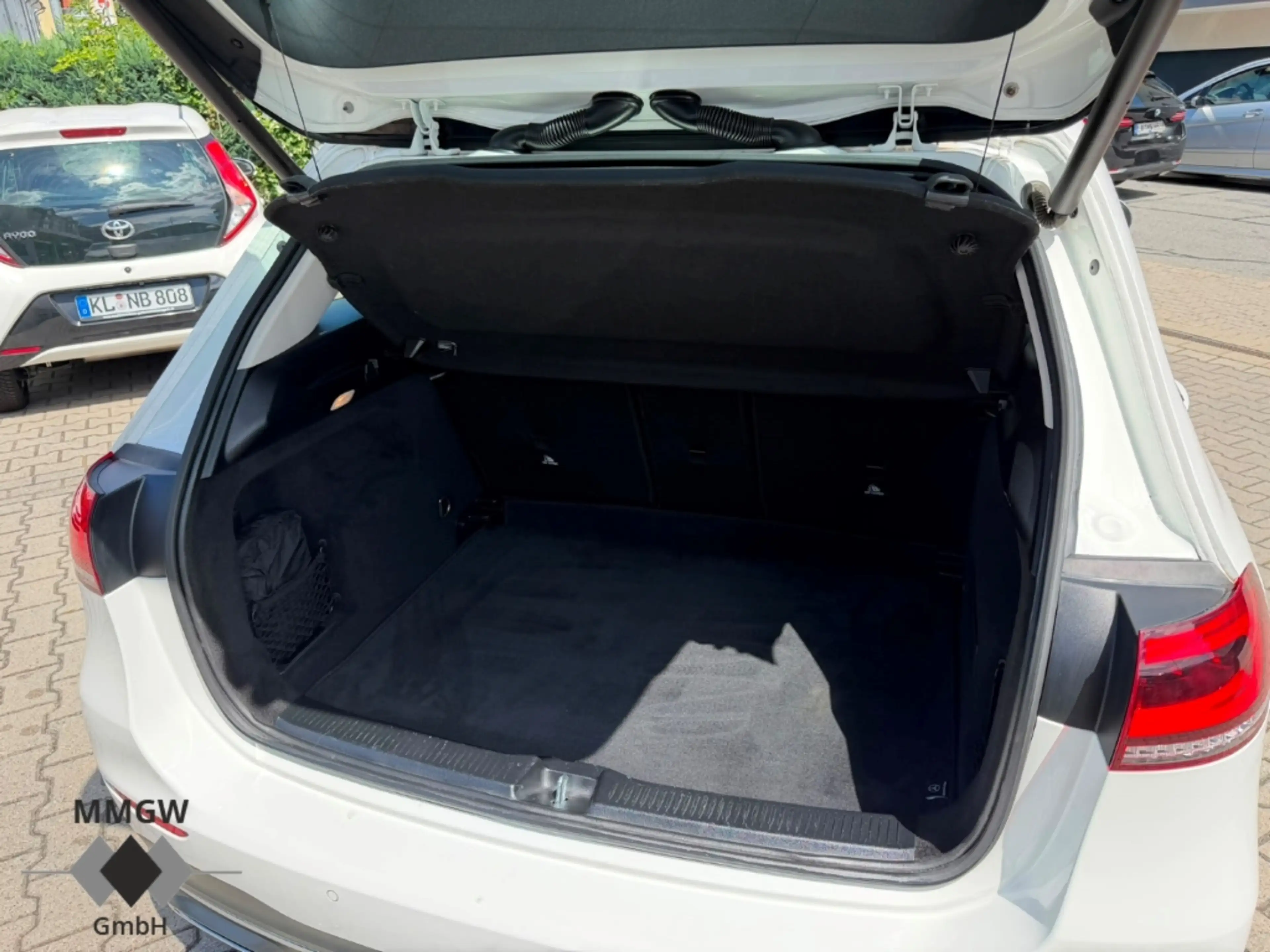 Mercedes-Benz B 220 d Progressive AHK/Navi/DigitalesCockpit/LED — photo 7