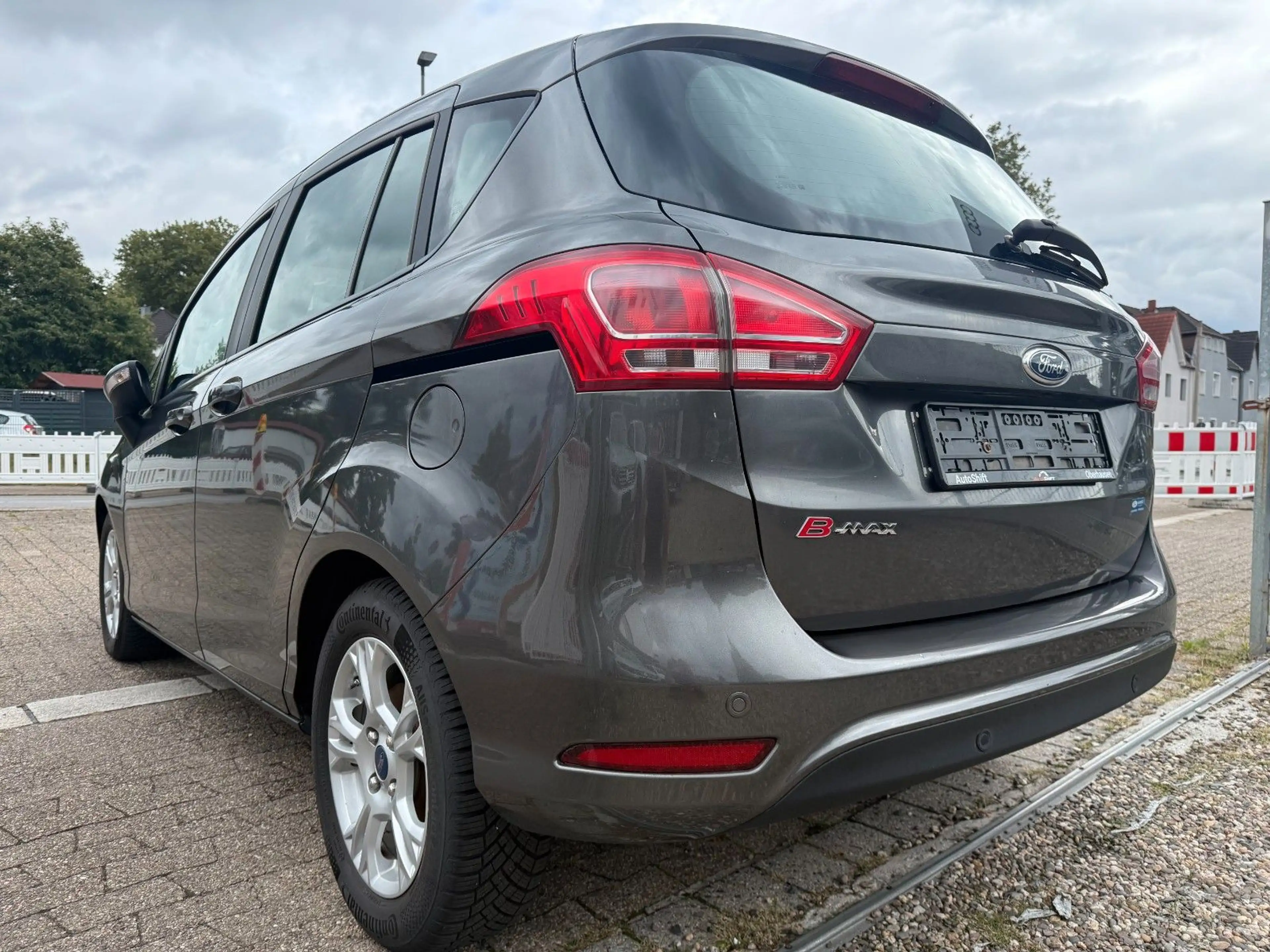 Ford B-Max Tüv Neu /Pdc V+H /Tempo. /Sitzh. /Allwet. — photo 12