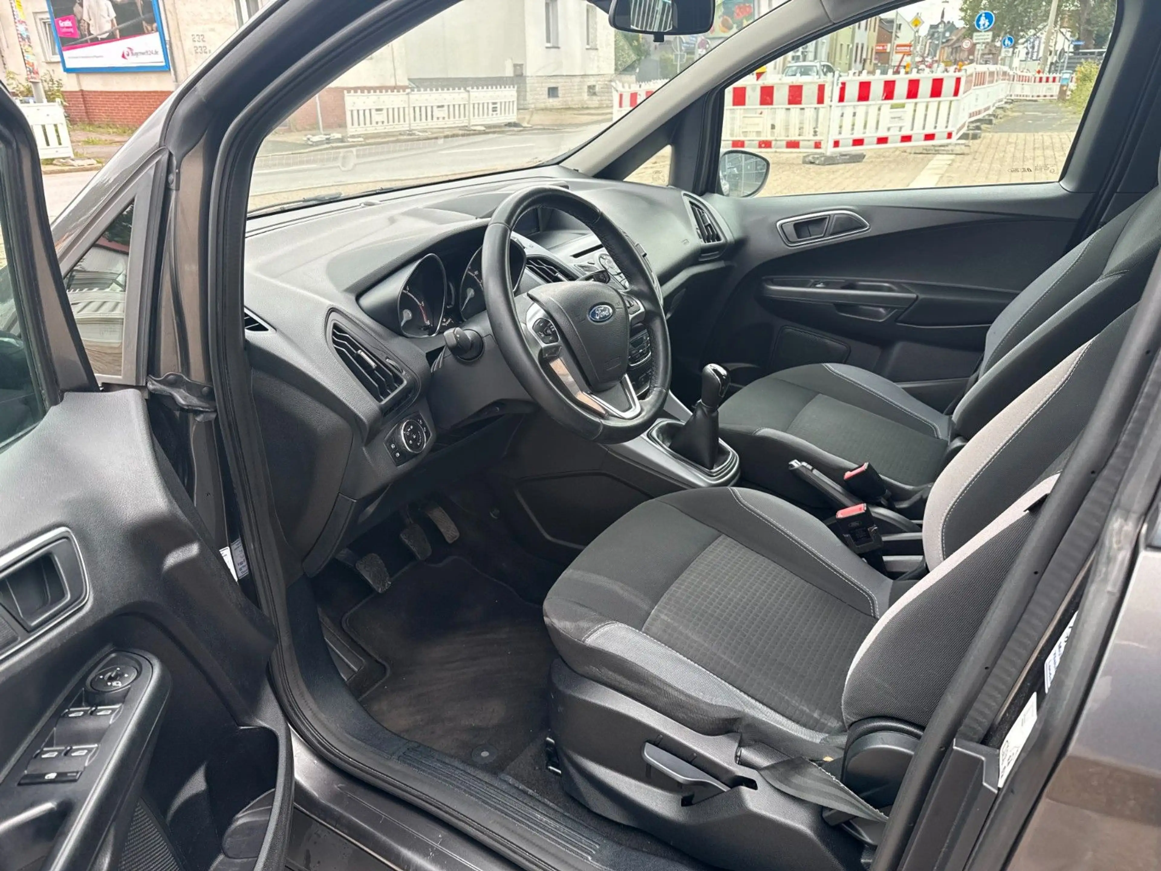 Ford B-Max Tüv Neu /Pdc V+H /Tempo. /Sitzh. /Allwet. — photo 14