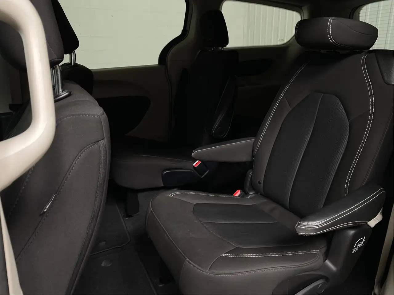 Chrysler Grand Caravan снимка Chrysler Grand Caravan