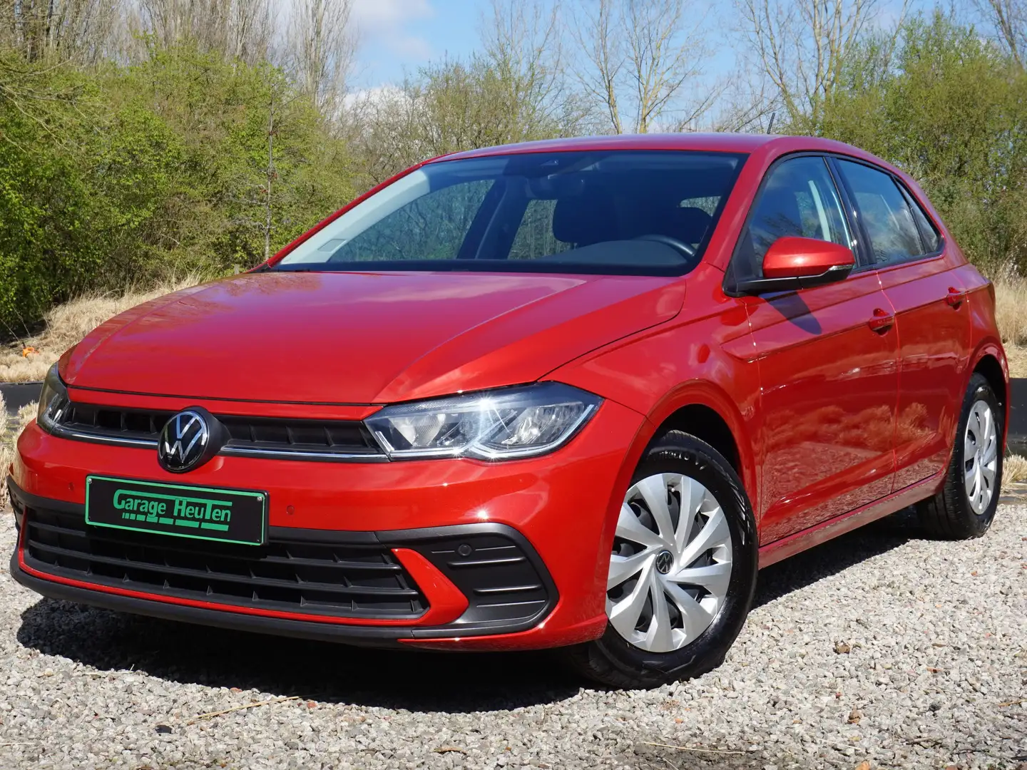 Volkswagen Polo 1.0 TSI Life OPF DSG Rood - 1