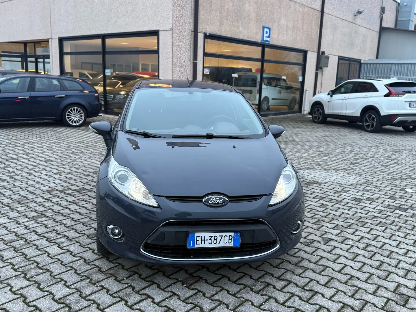 Ford Fiesta Fiesta VI 2008 5p 1.4 16v Titanium c/esp Gpl E5 Blau - 2
