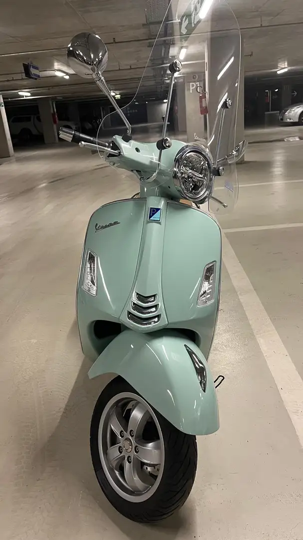 Vespa GTS 300 HPE Verde - 1