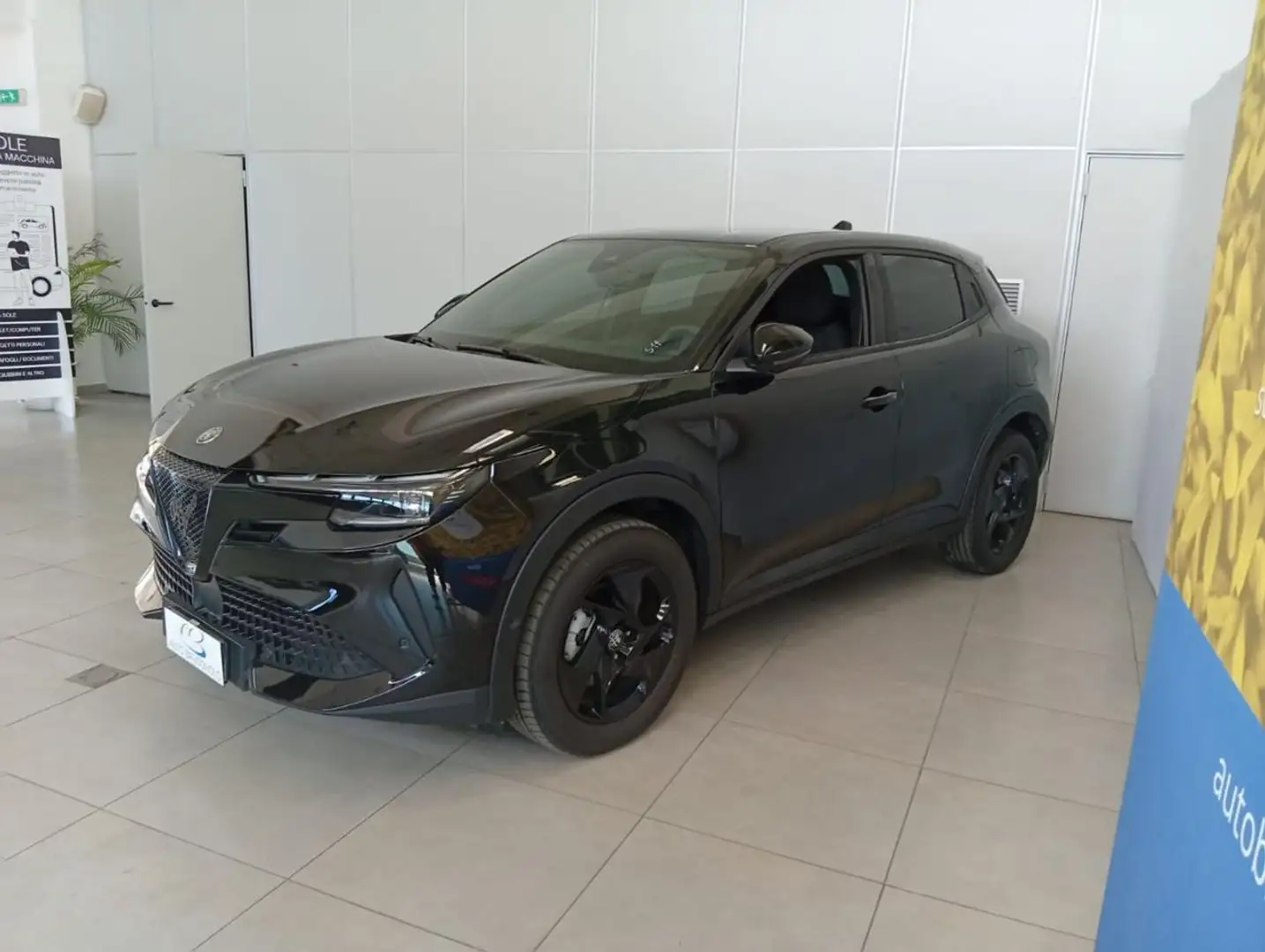 Alfa Romeo Junior 1.2 136 CV Hybrid eDCT6 Noir - 2