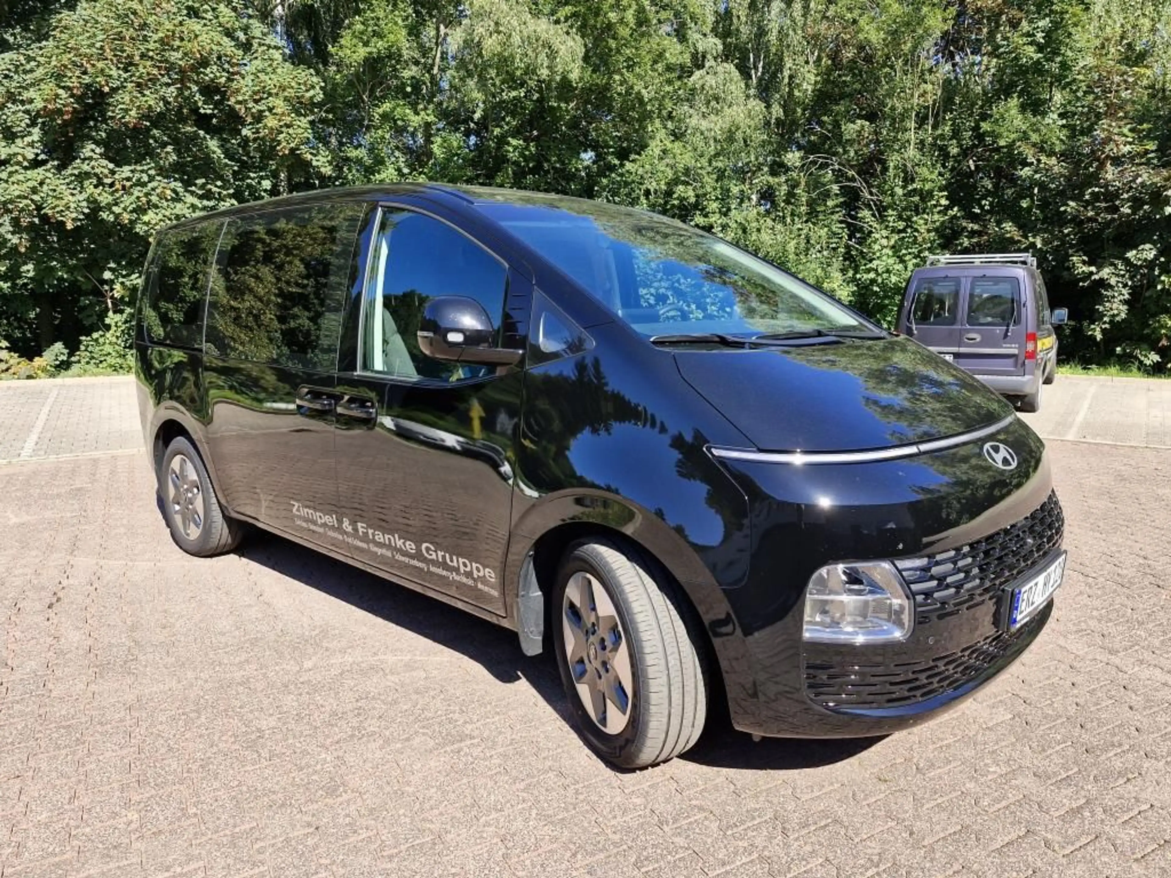 Hyundai STARIA HEV Elektrische Schiebetüren+360 Kamera — photo 2