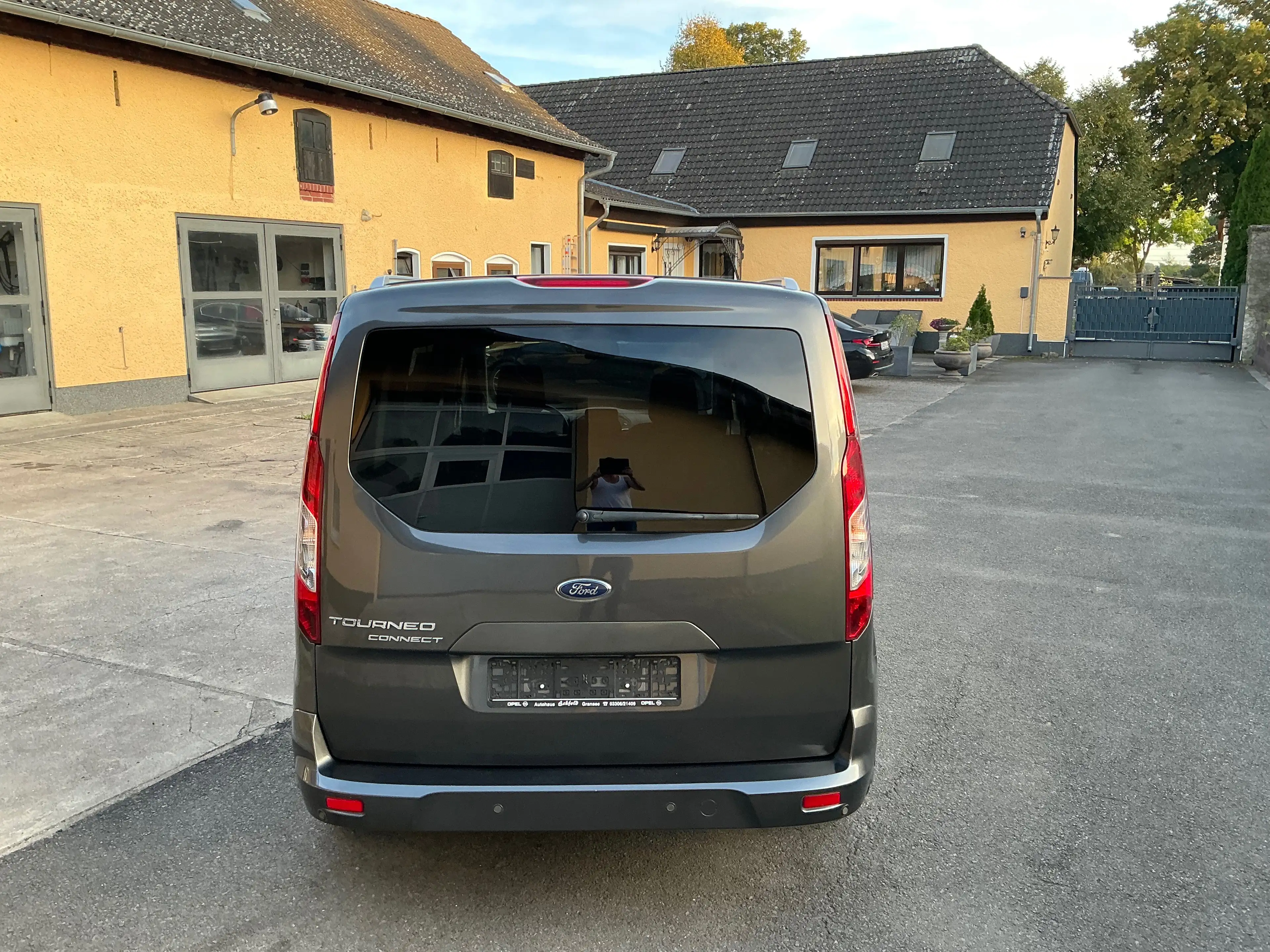 Ford Tourneo Connect Titanium — photo 6