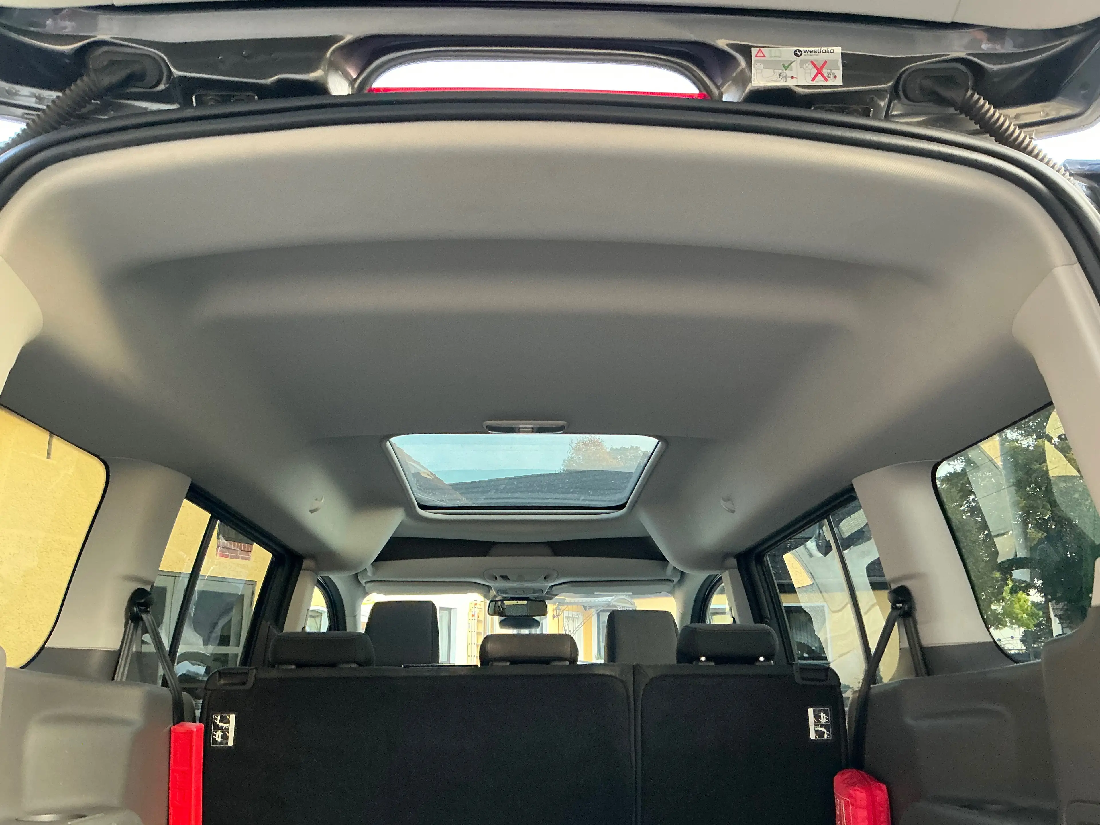 Ford Tourneo Connect Titanium — photo 11