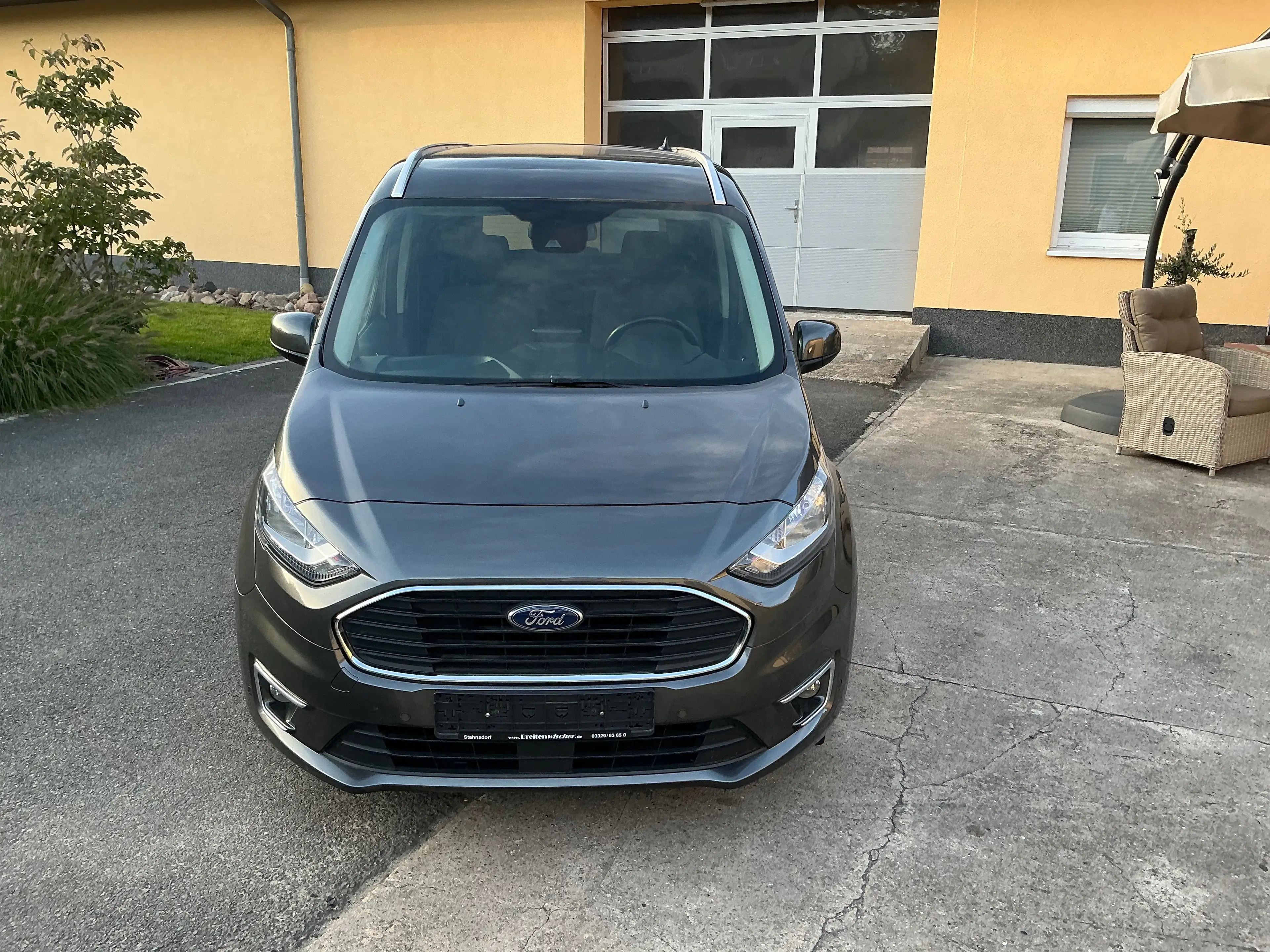 Ford Tourneo Connect Titanium — photo 2