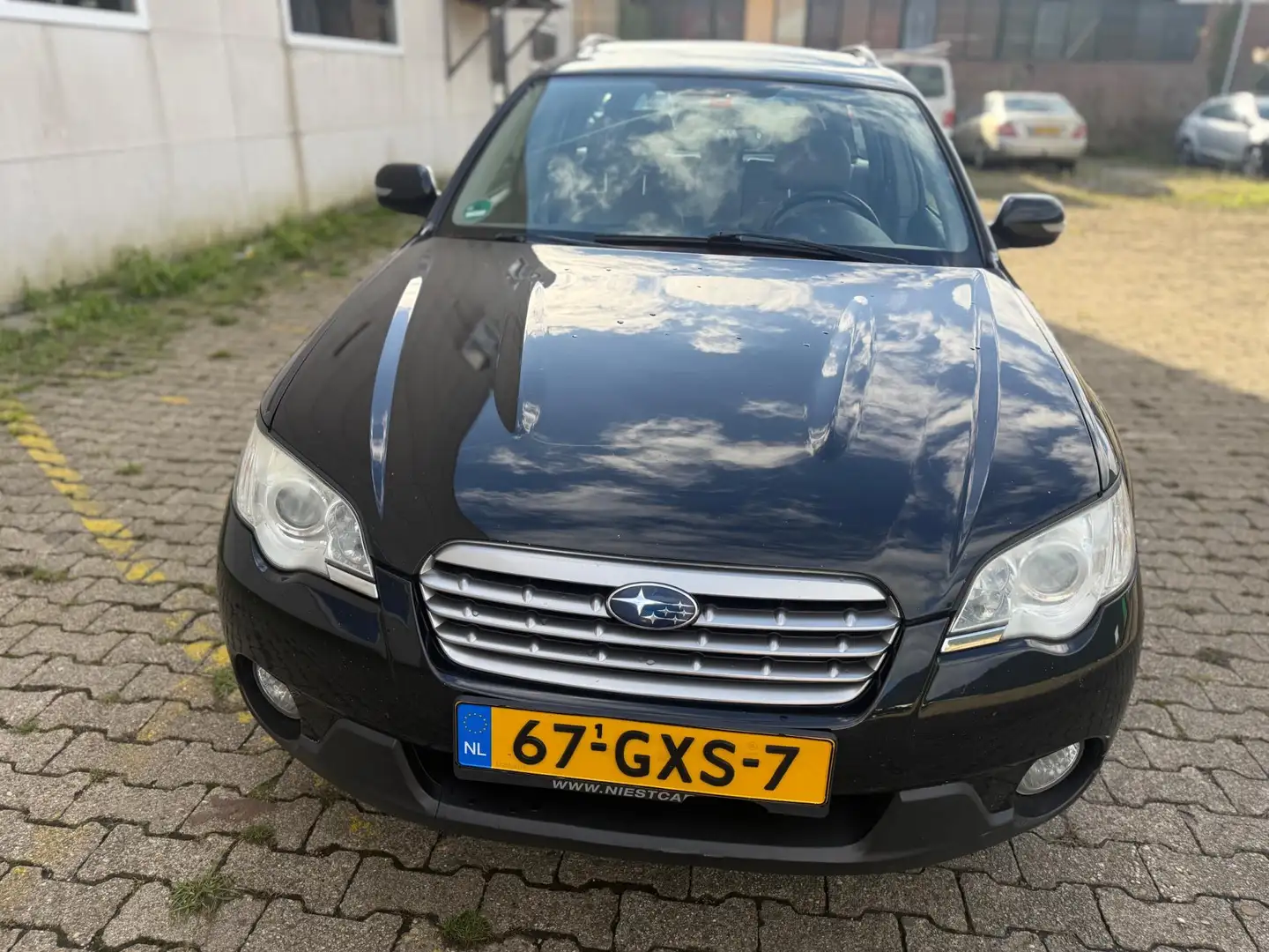 Subaru OUTBACK 2.5i Comfort Edition Zwart - 2