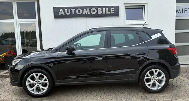 Seat Arona view 4