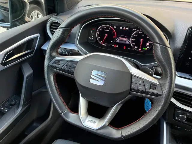 Seat Arona view 25