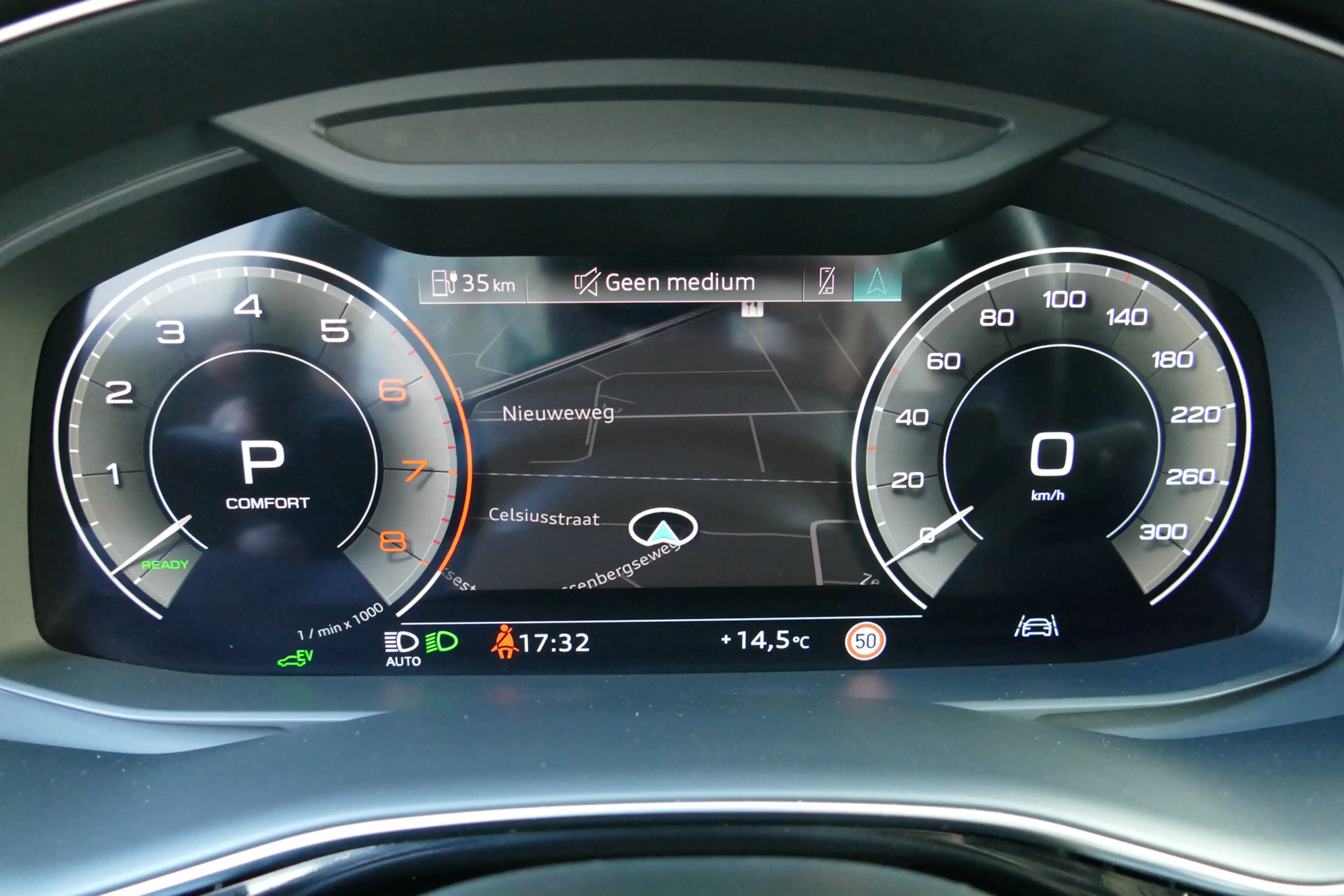 Audi Q7 55 TFSI e quattro Pro Line S-Line. Panodak, Luchtv — photo 30