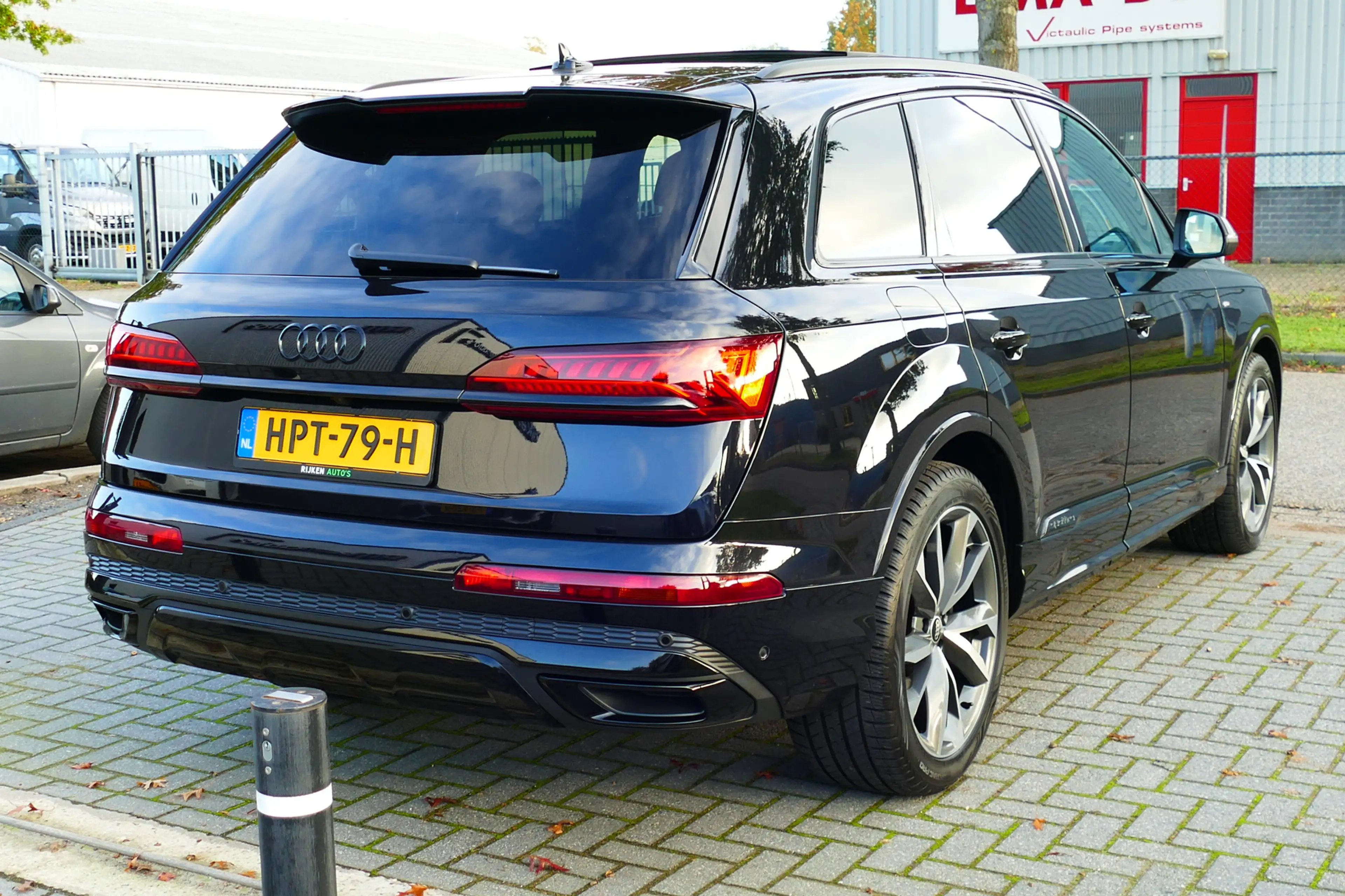 Audi Q7 55 TFSI e quattro Pro Line S-Line. Panodak, Luchtv — photo 9