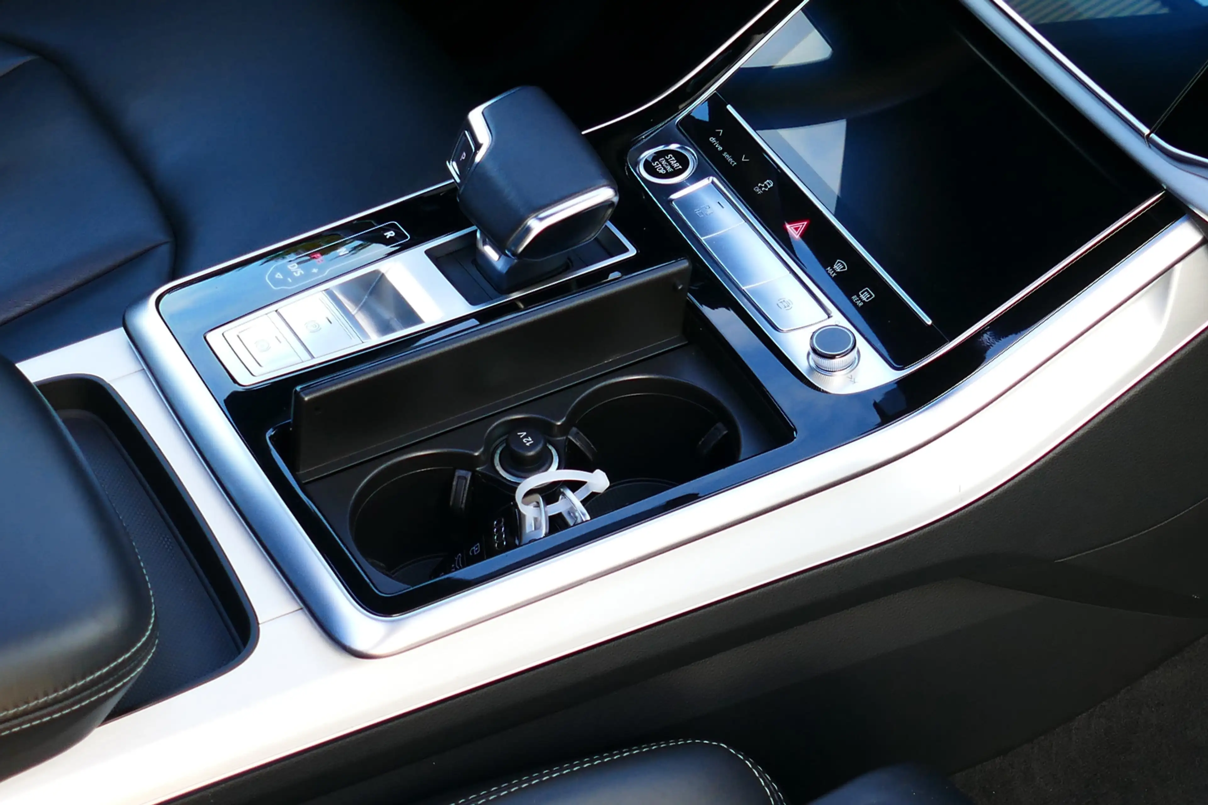 Audi Q7 55 TFSI e quattro Pro Line S-Line. Panodak, Luchtv — photo 5