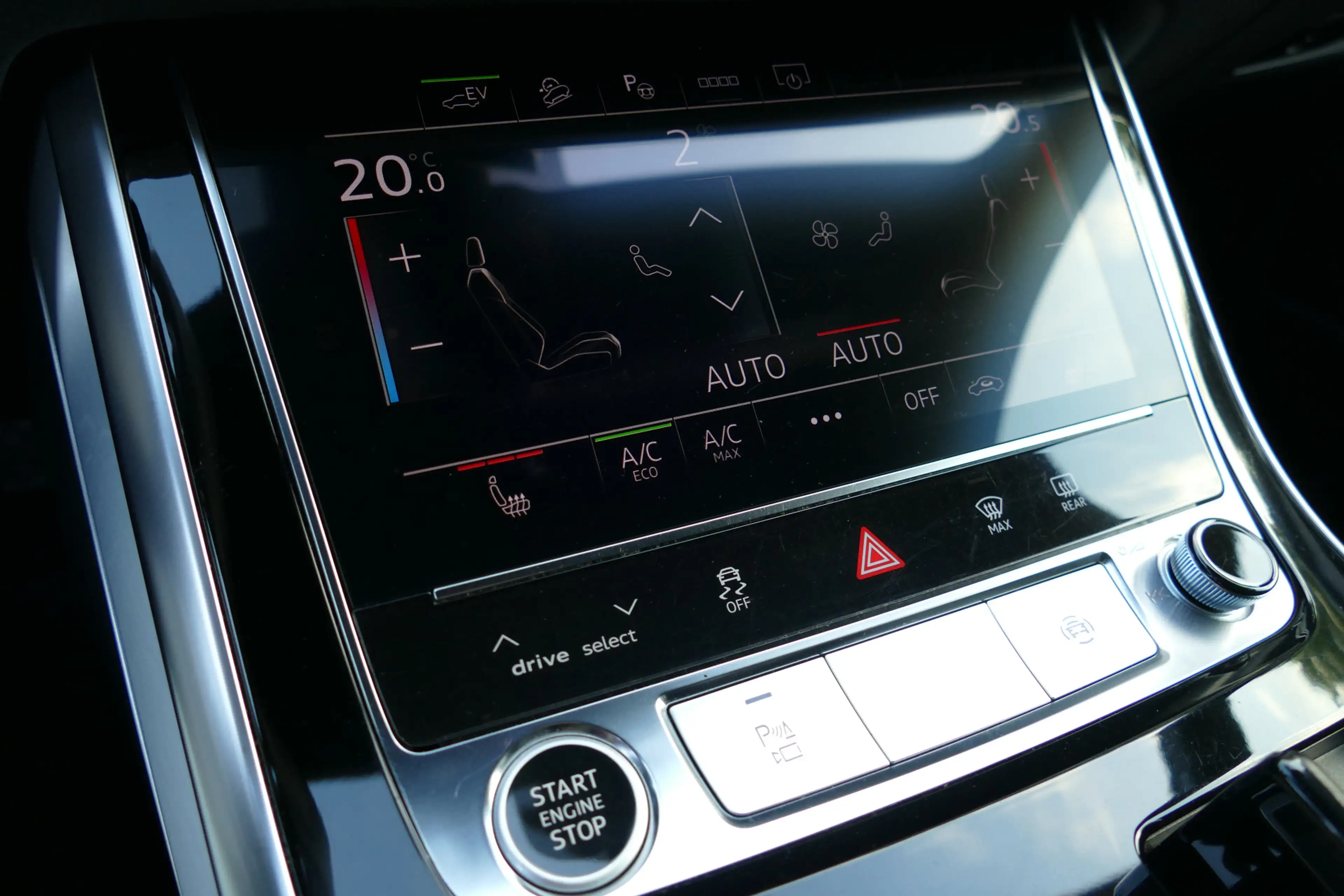 Audi Q7 55 TFSI e quattro Pro Line S-Line. Panodak, Luchtv — photo 21