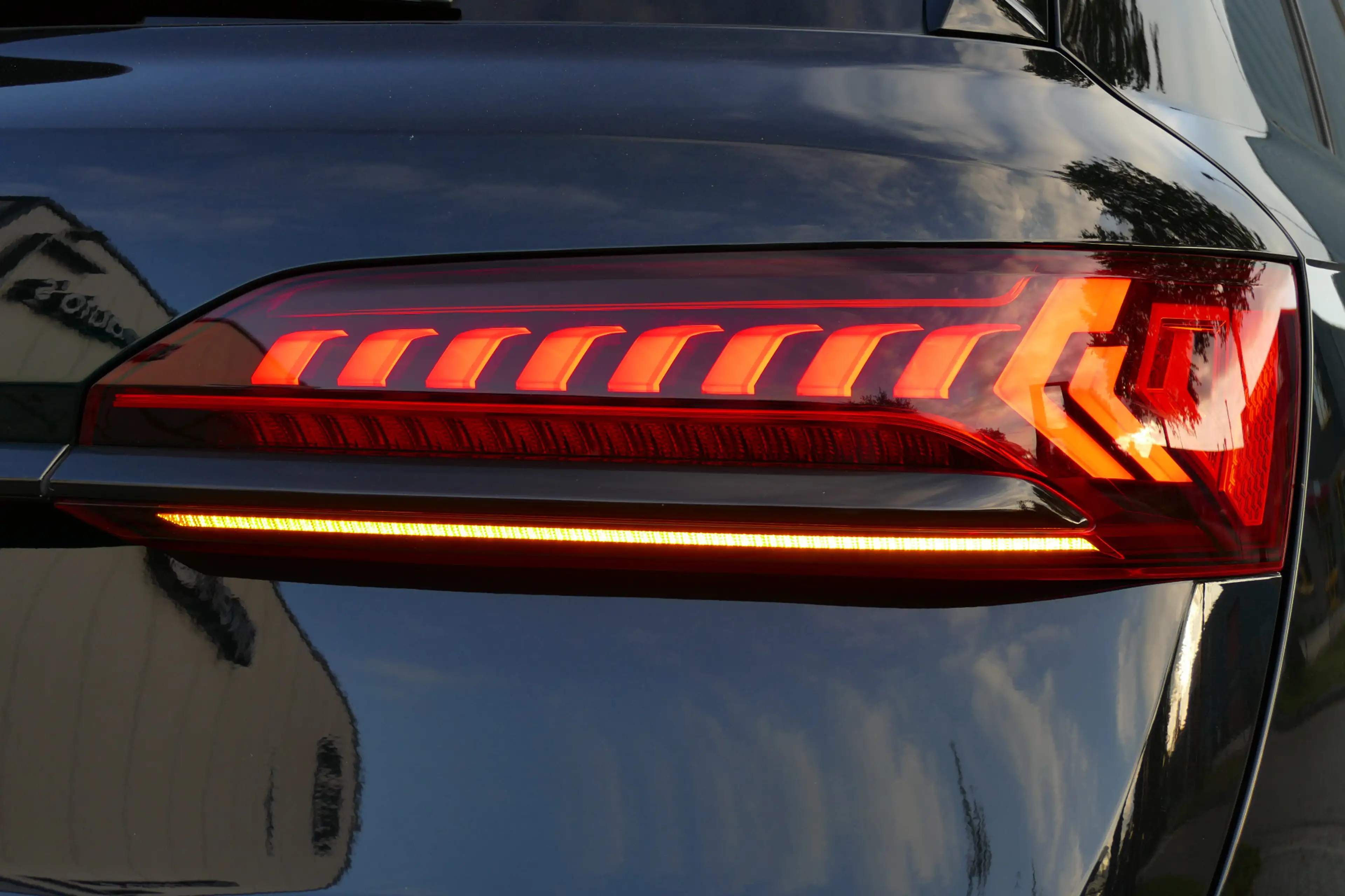 Audi Q7 55 TFSI e quattro Pro Line S-Line. Panodak, Luchtv — photo 40
