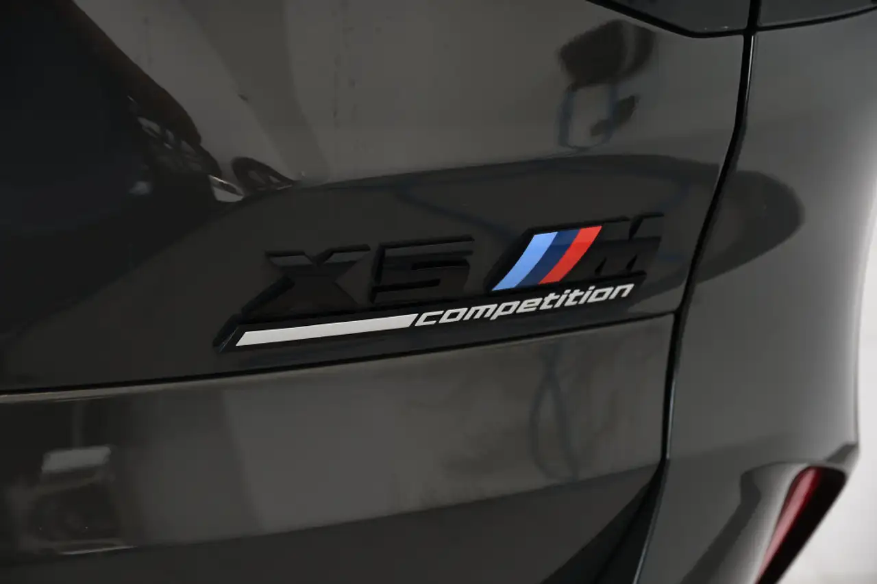 BMW X5 M снимка BMW X5 M