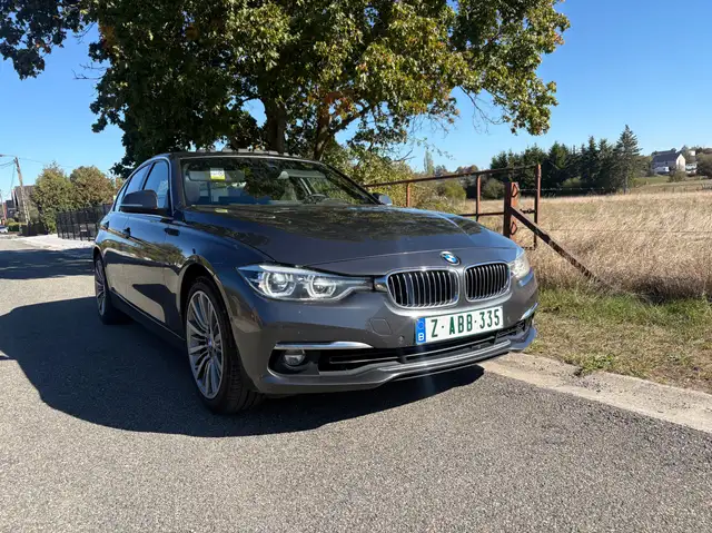 BMW 318 318i Luxury Line