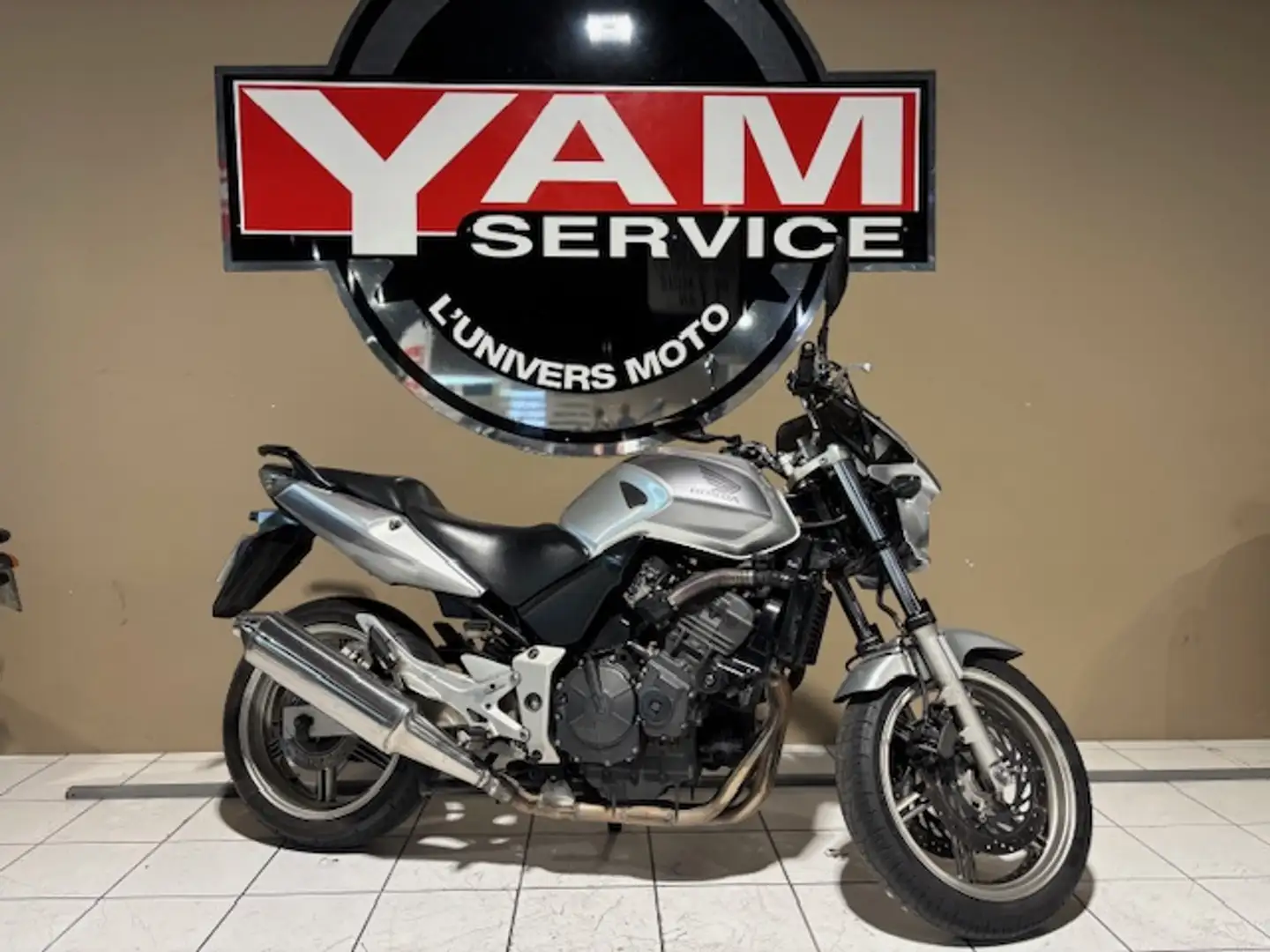 Honda CBF 600 Gri - 2