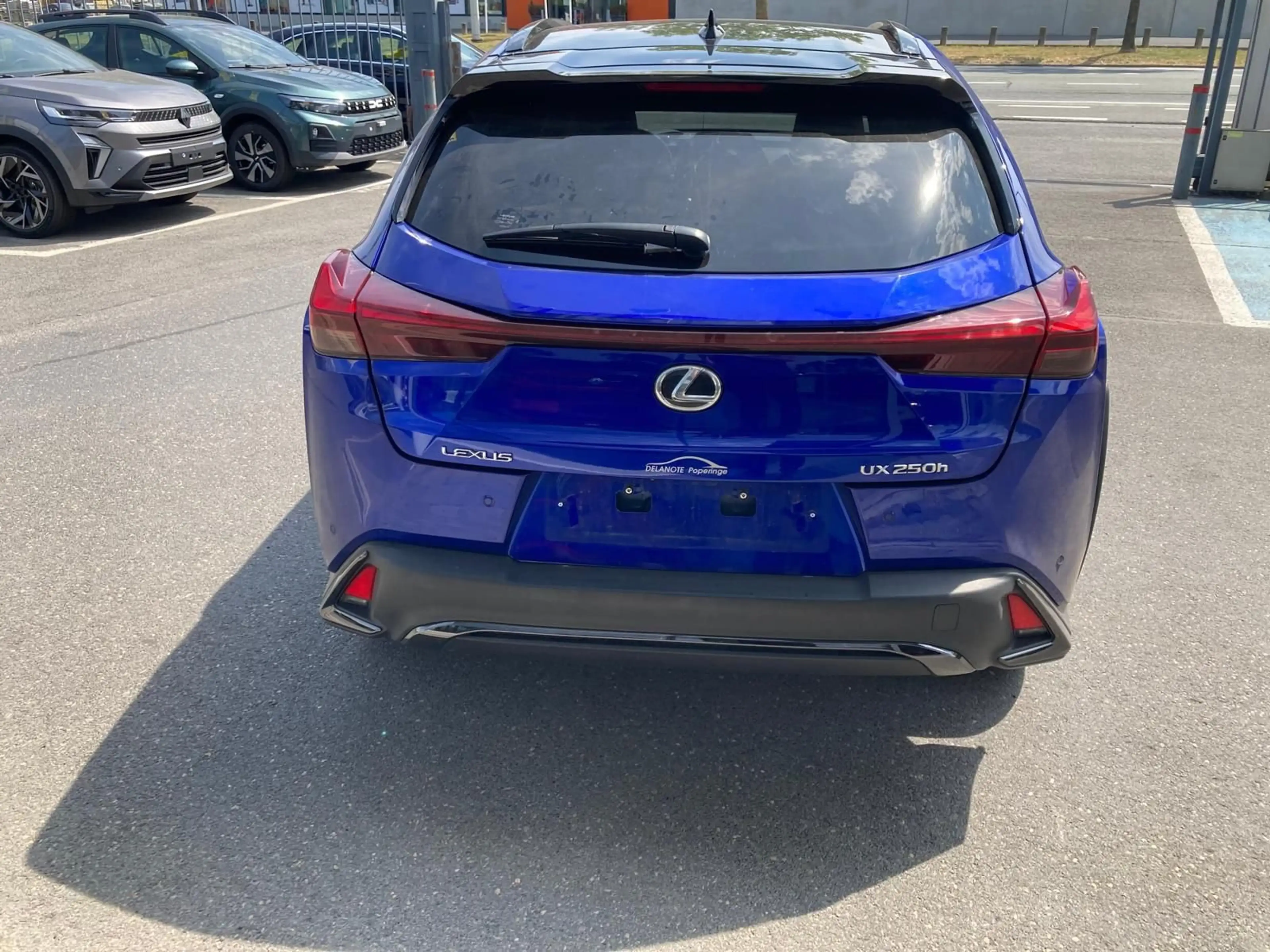 Lexus UX 250h 250h F Sport Design — photo 8