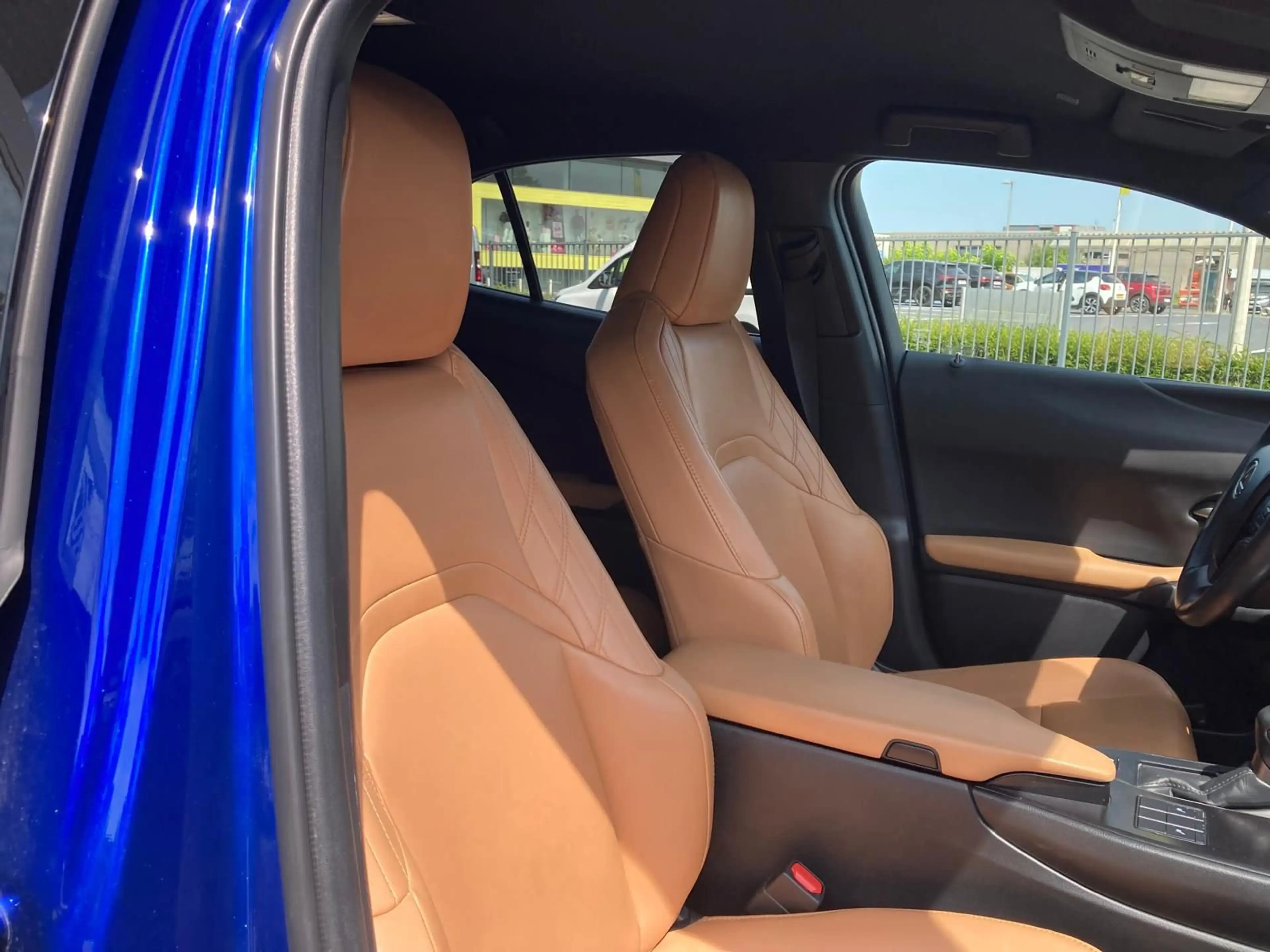 Lexus UX 250h 250h F Sport Design — photo 9