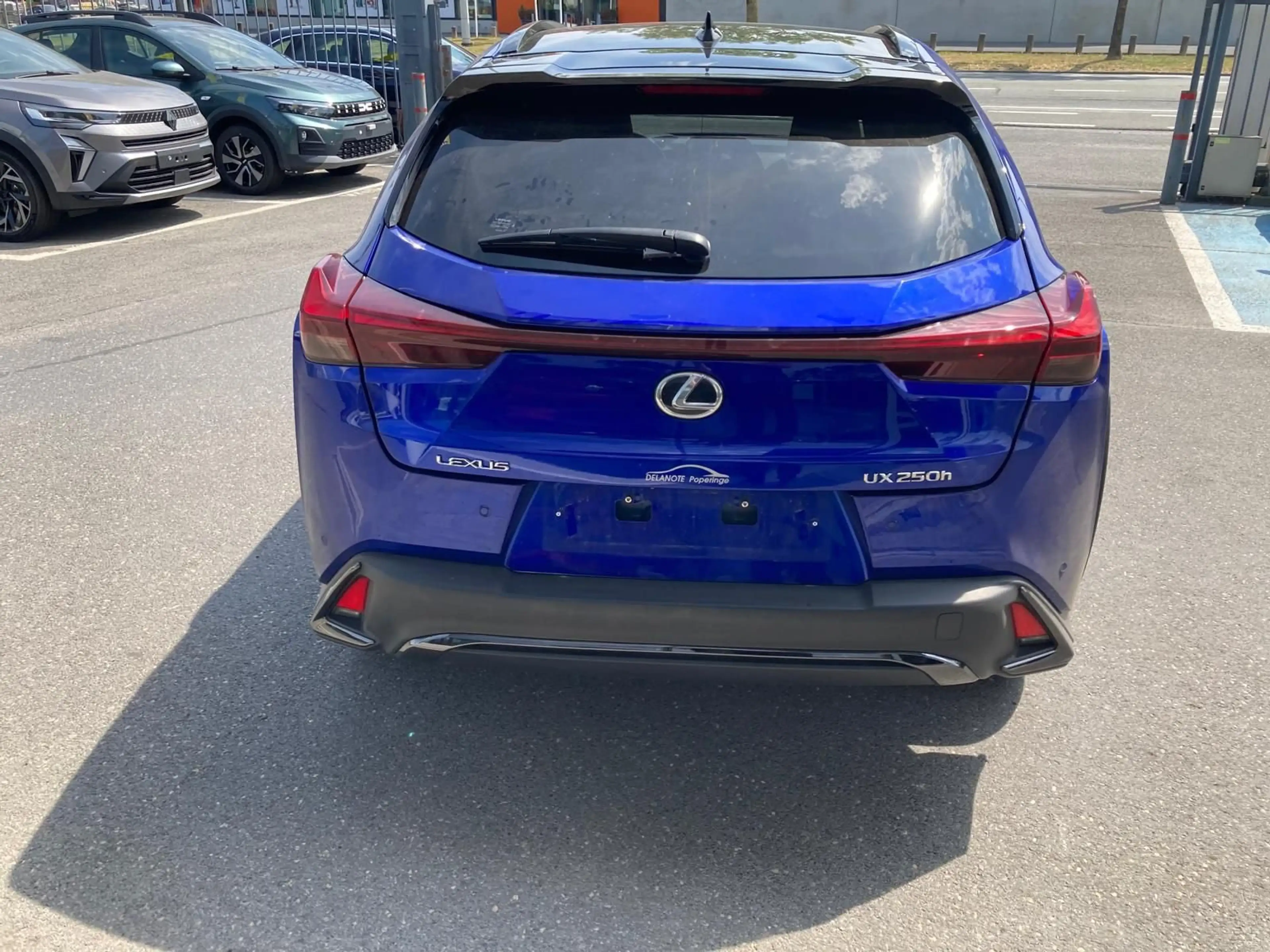 Lexus UX 250h 250h F Sport Design — photo 5