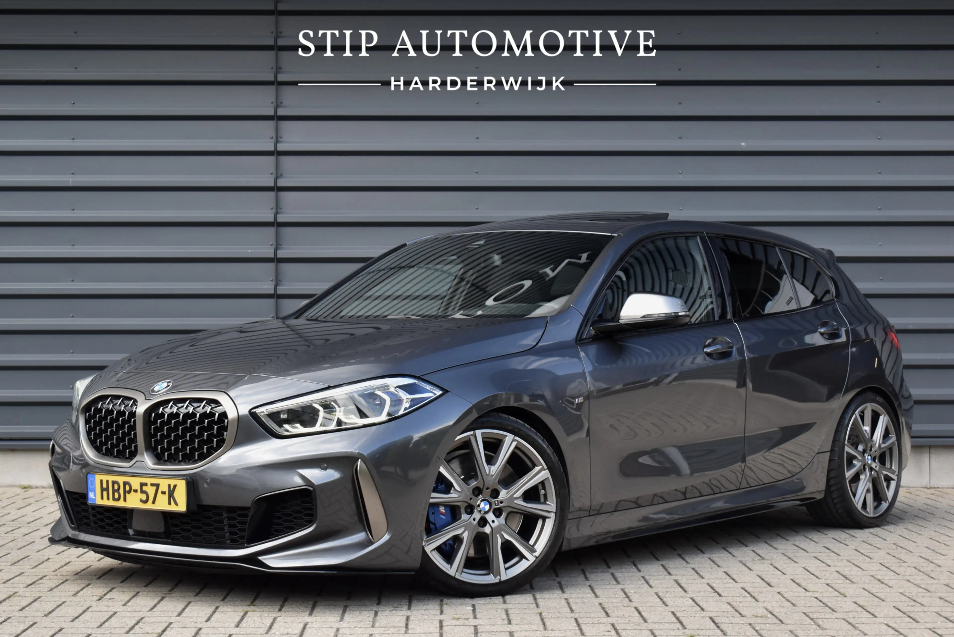 BMW 135 1 Serie M135i xDrive 306pk | Pano | Harman/Kardon