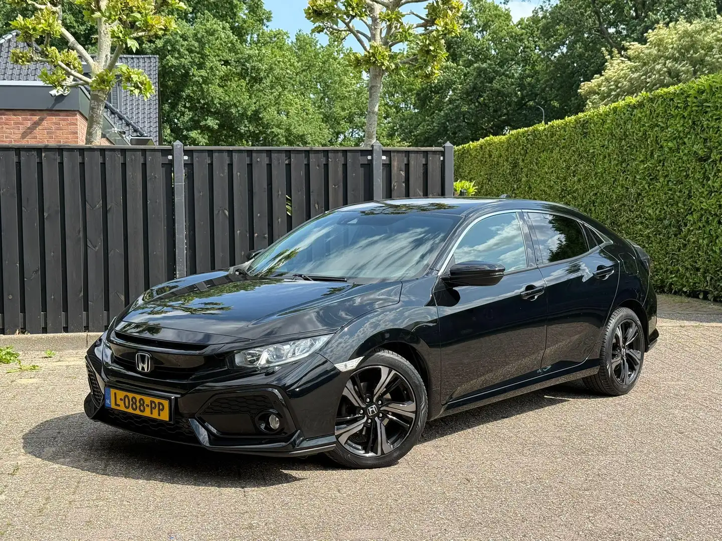 Honda Civic 1.0 i-VTEC Elegance Noir - 1