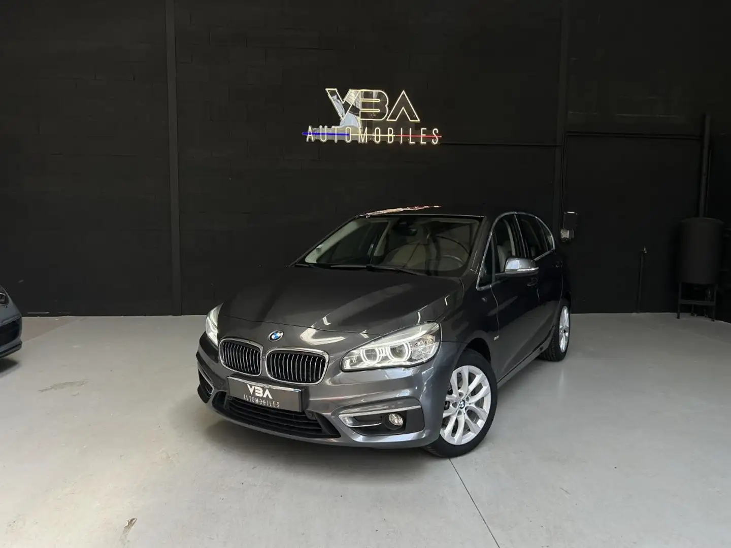 BMW 218 218d xDrive Luxury Auto Gris - 2