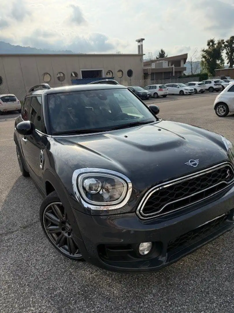 MINI Cooper SD Countryman Mini Countryman F60 2017 2.0 Boost auto my18 Gris - 1