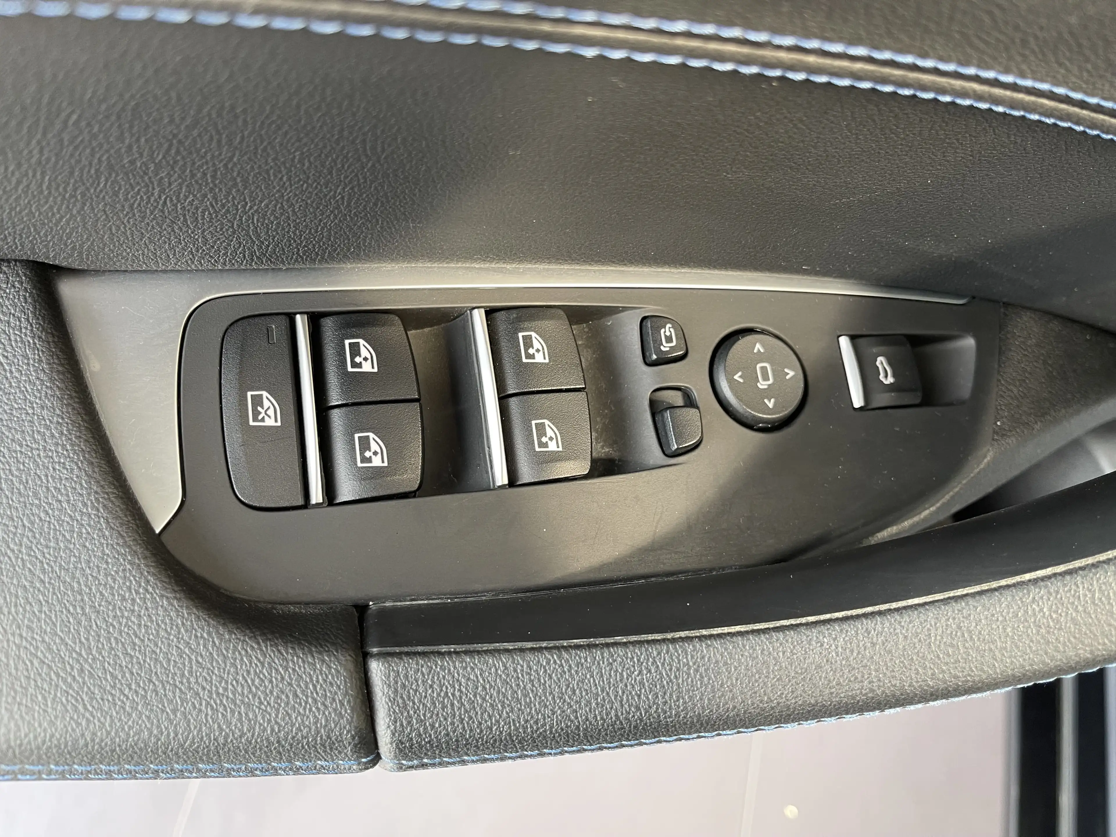 BMW X4 2.0 dA xDrive20 *** GARANTIE + PACK M + LED + GPS PRO + CUIR *** — photo 15
