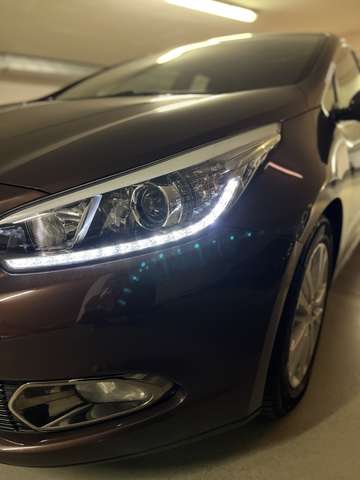 Kia Ceed / cee'd 1.6 CRDi /Top Austattung/TÜV Neu/2 Hand