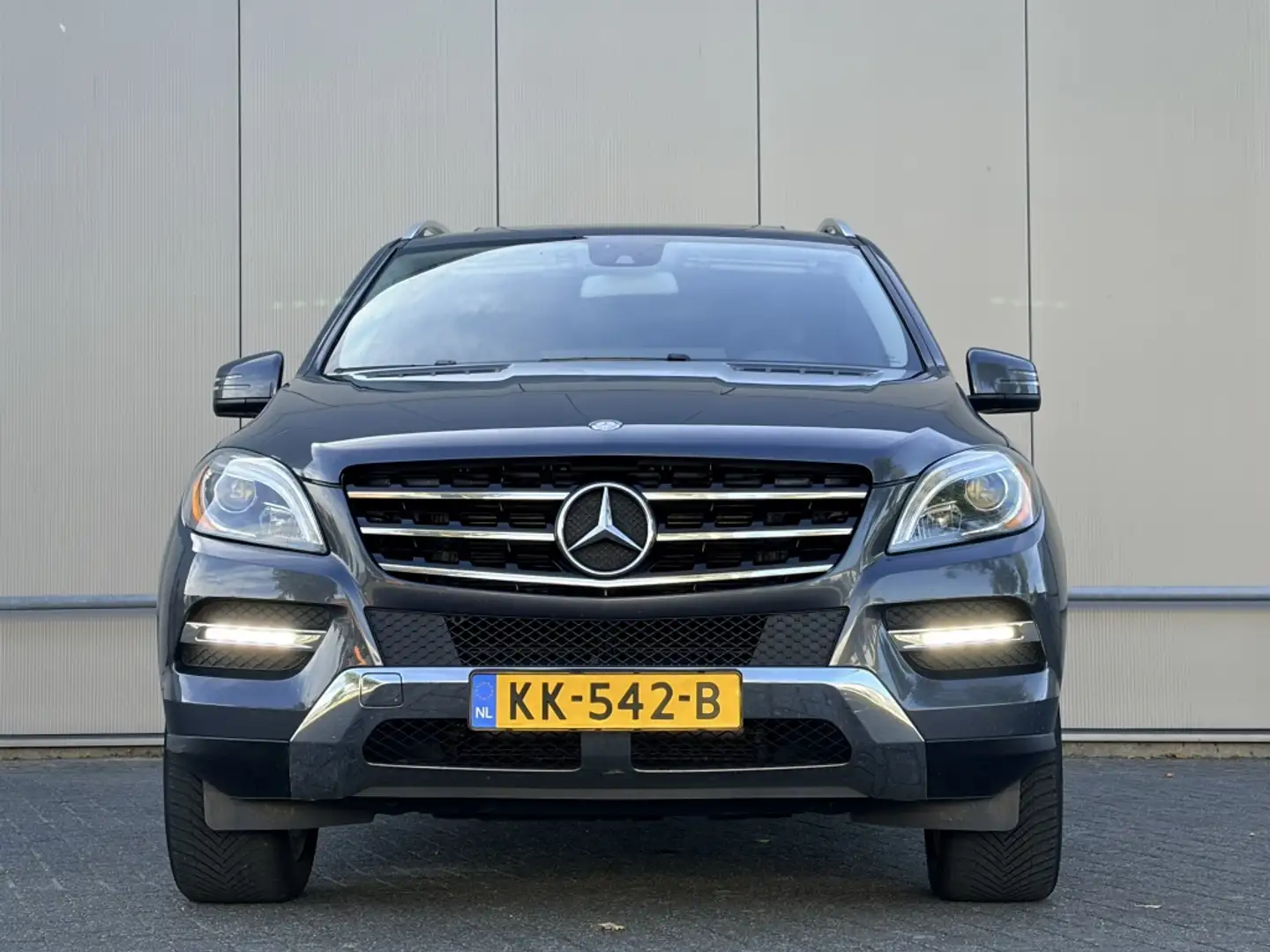 Mercedes-Benz ML 350 M-klasse - airco - cruise - camera - automaat - Grijs - 2
