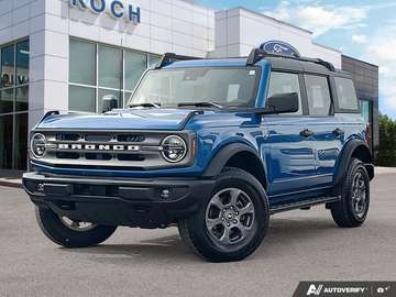 Big Bend - Aluminum Wheels,  Sunroof,  Off-Road Suspension,  Apple CarPlay,  Android Auto,  Forward Collision Alert,  Pro
