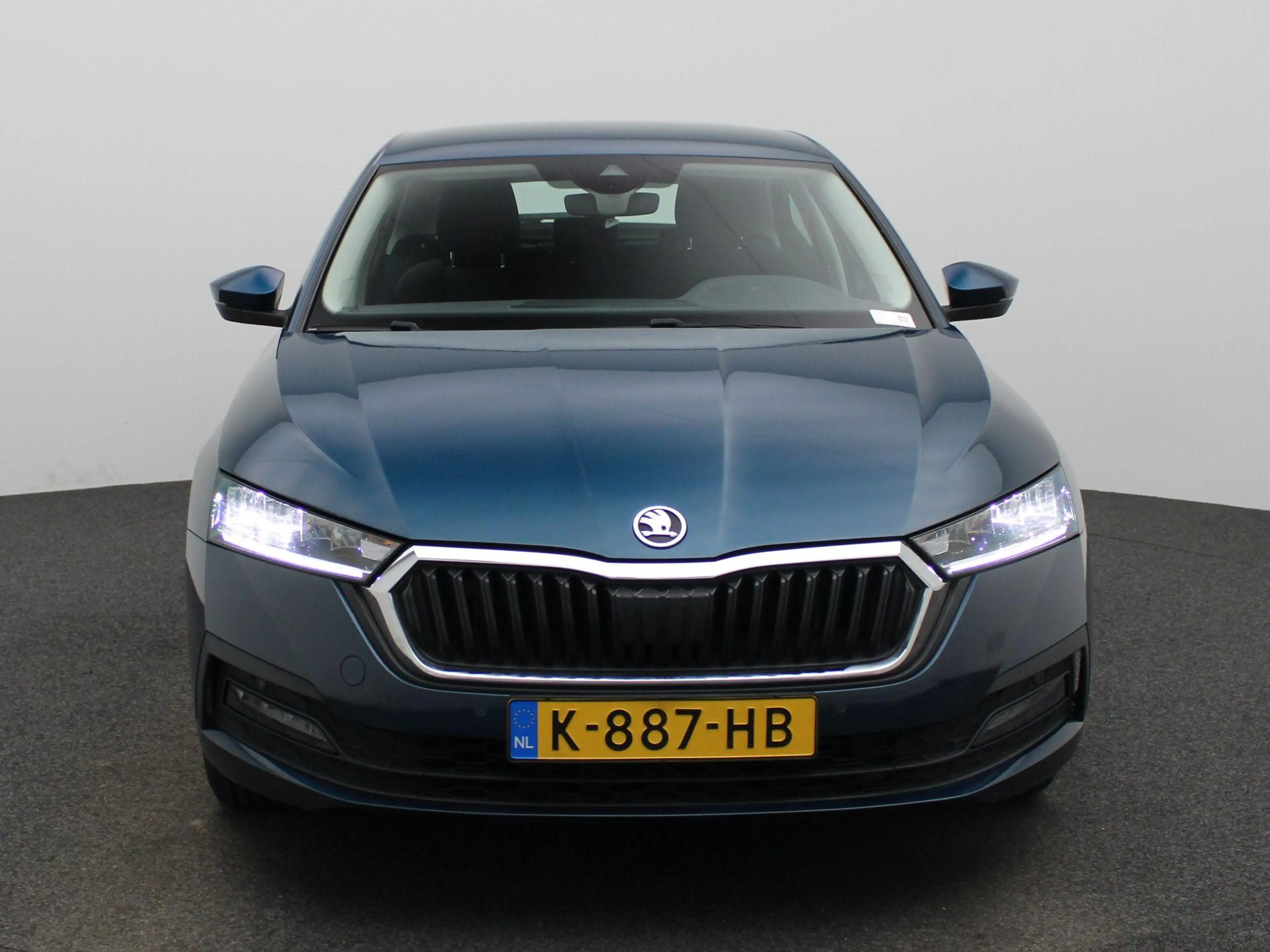 Skoda Octavia 1.0 TSI Business Edition | Apple Carplay / Android — photo 3