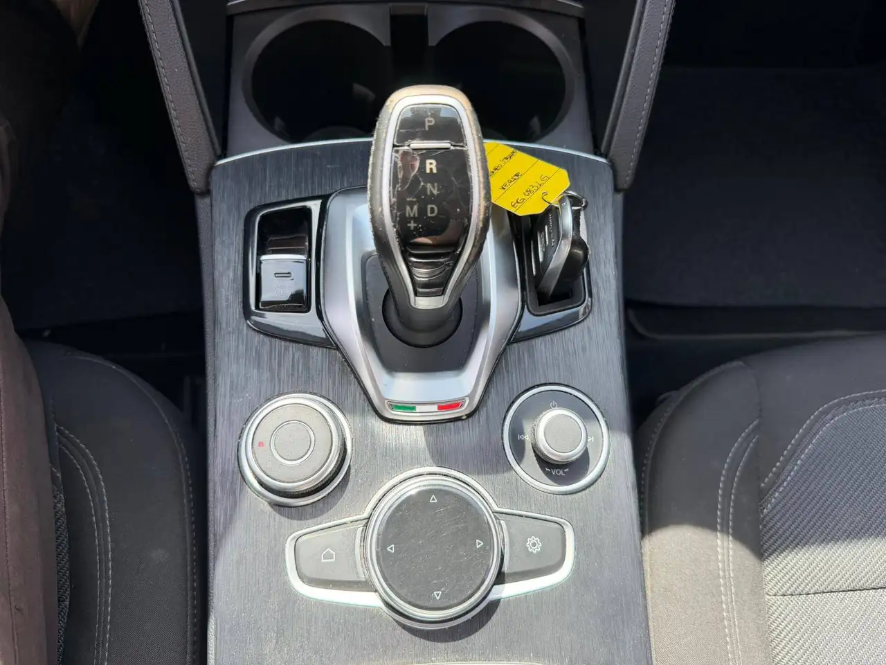 Alfa Romeo Stelvio 2021 — фото 11