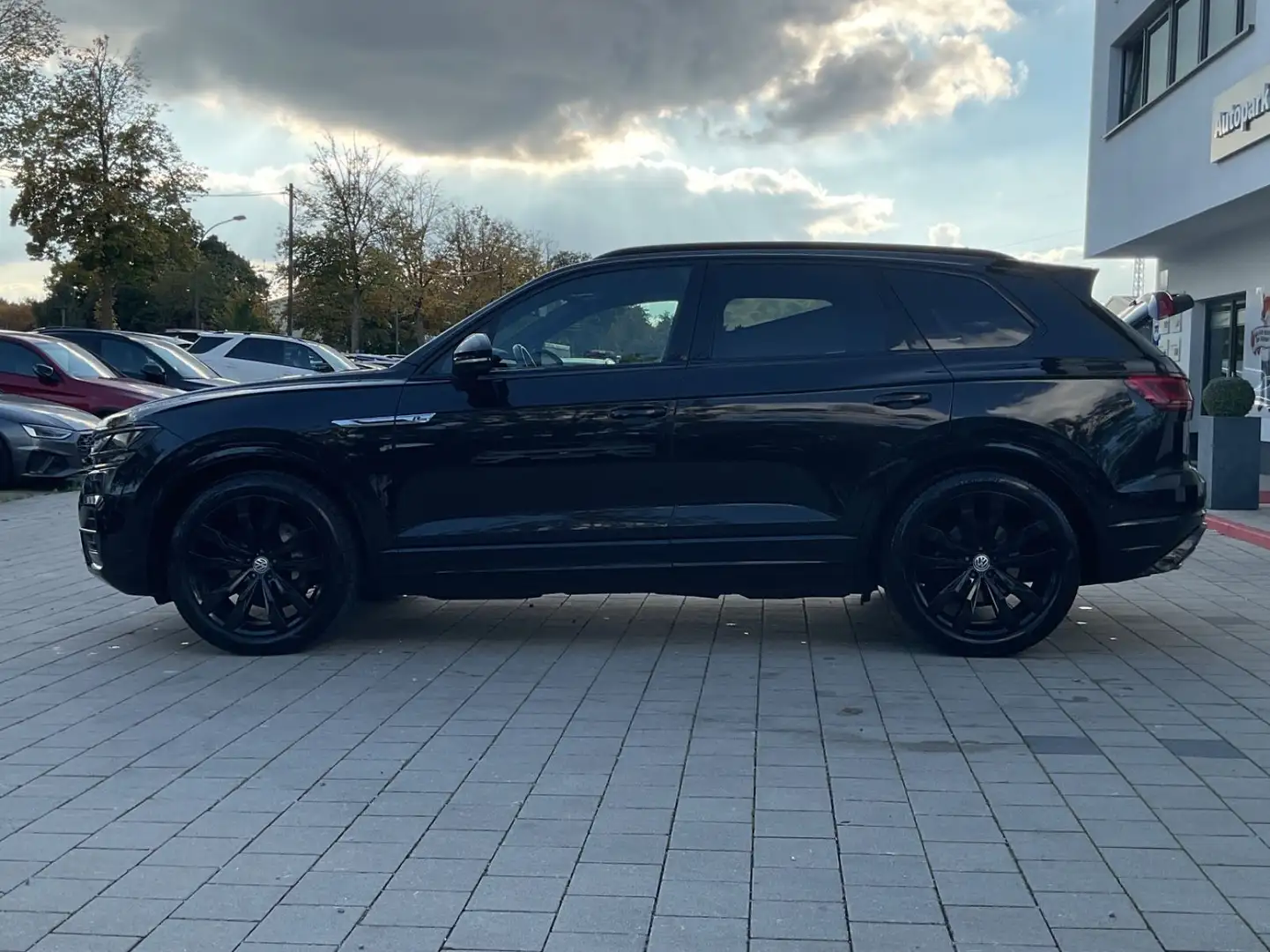Volkswagen Touareg R-Line 4Motion AHK Lane Pano RFK ViCo Schwarz - 2