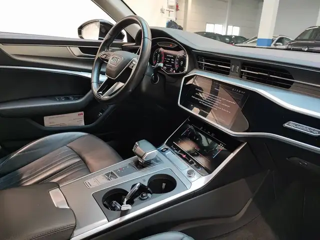 Audi A6 view 10