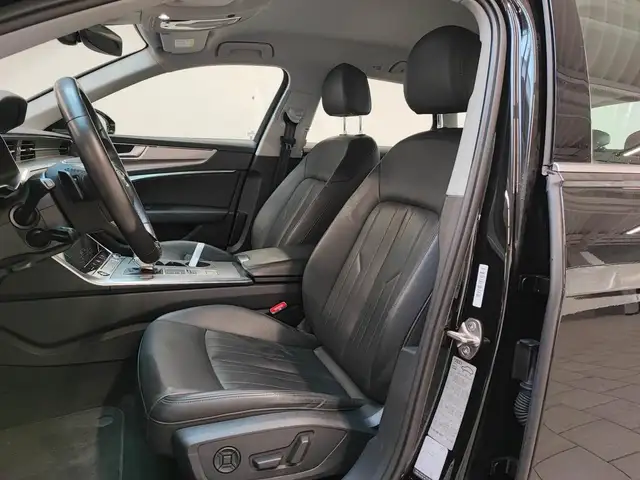 Audi A6 view 11