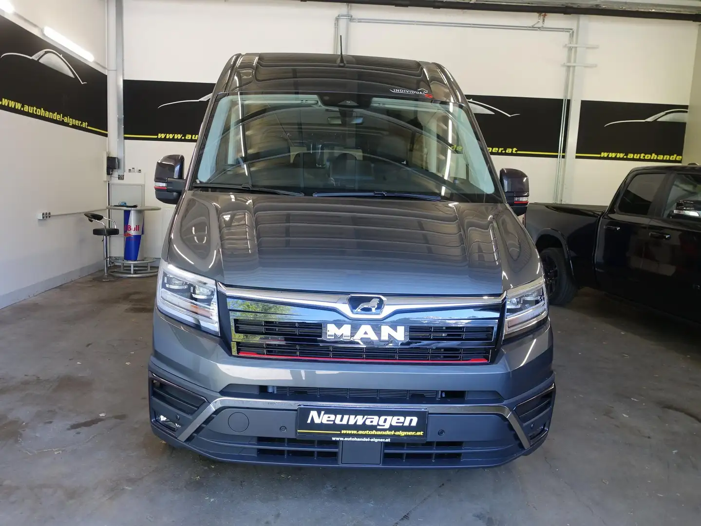 MAN TGE TGE 3.180 Kombi L2H2 Aut. Grau - 2