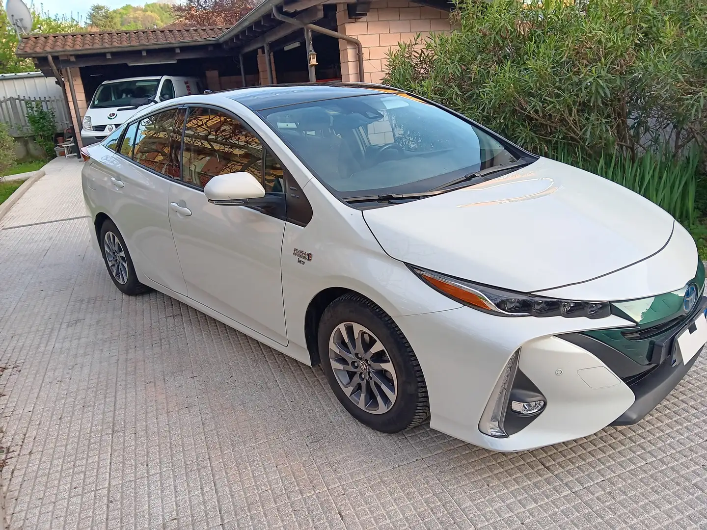 Toyota Prius Prius Plug-in I 1.8h plug-in Alb - 1