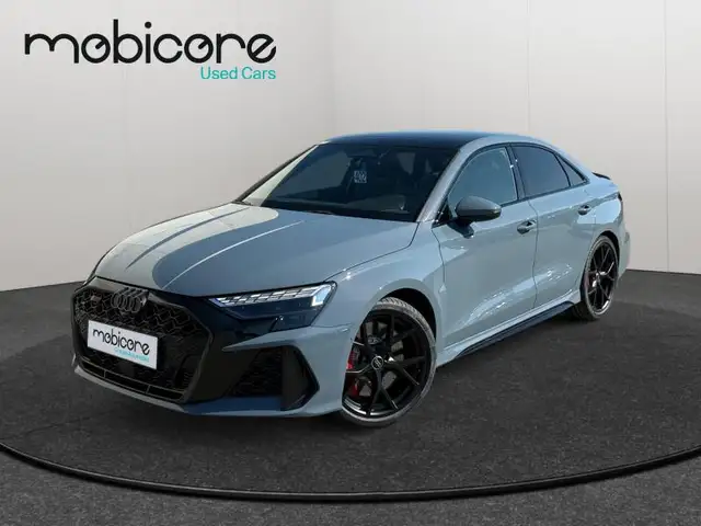 Audi RS3 Limousine / Essence