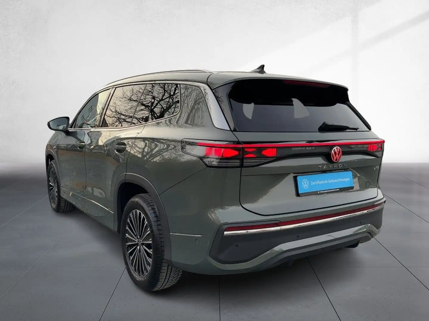 Volkswagen Tayron Elegance 1.5 eTSI DSG AHZV KAM PARKASSIST Grün - 2