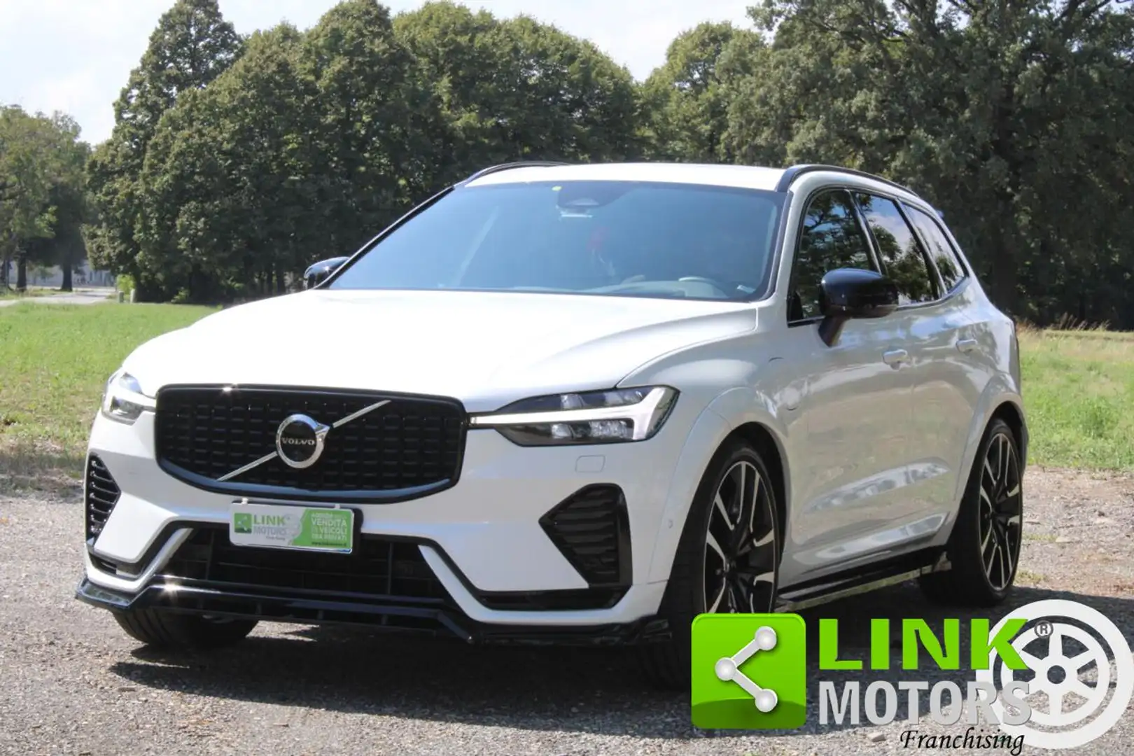 Volvo XC60 T6 Recharge Plug-in Hybrid AWD  Ultimate Dark Blanc - 1