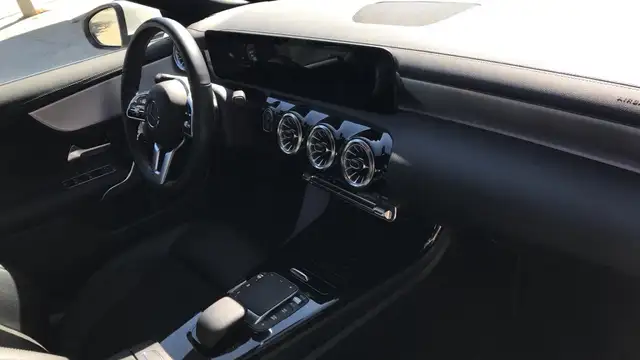 Mercedes-Benz Cla view 10