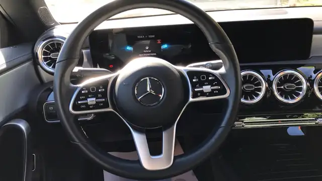 Mercedes-Benz Cla view 9