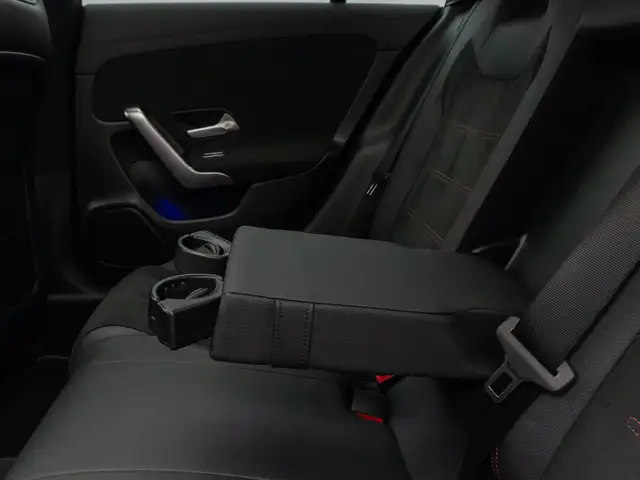 Mercedes-Benz Cla Class view 27