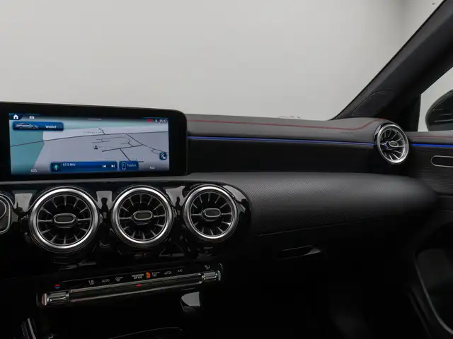 Mercedes-Benz Cla Class view 21